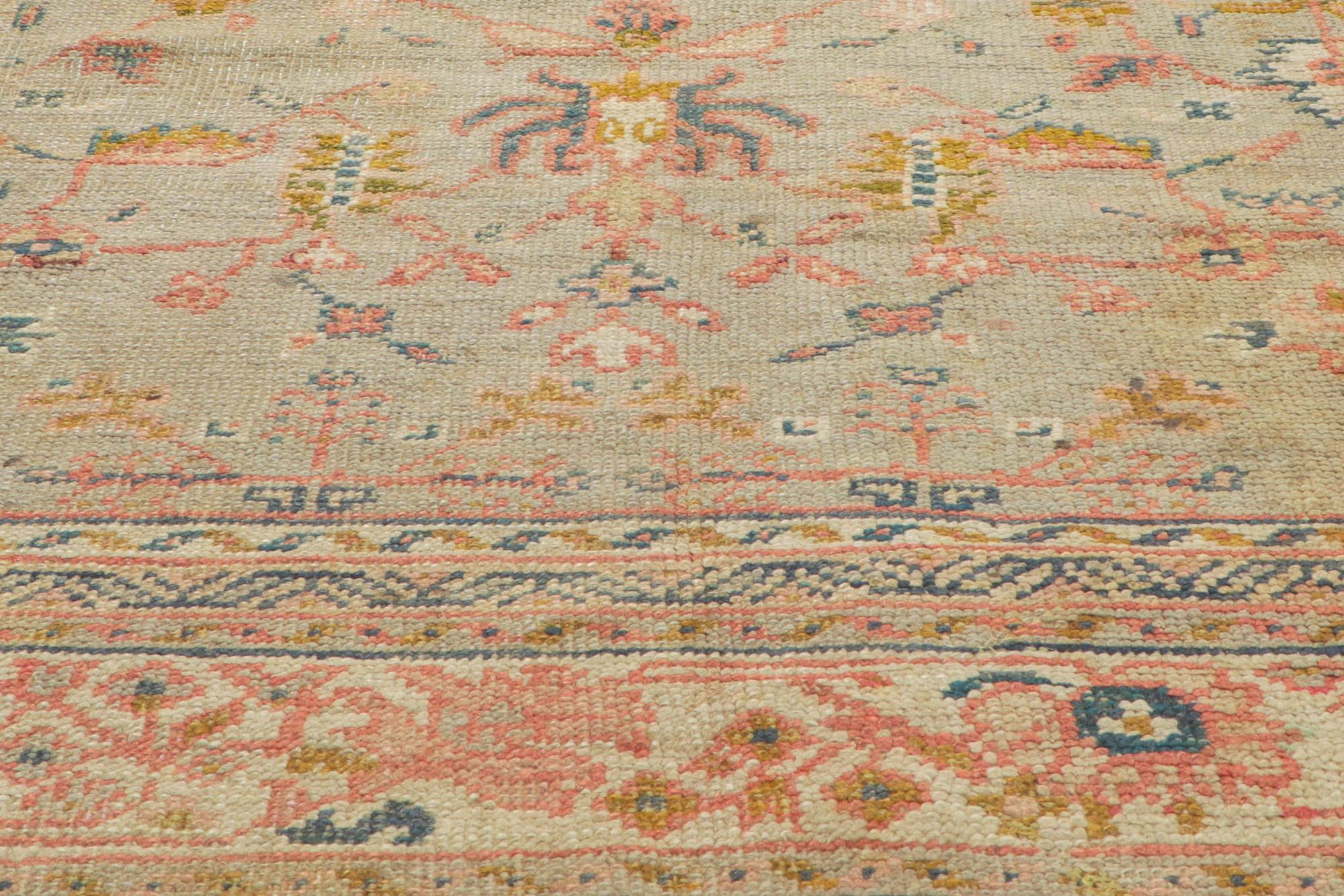 Antiker türkischer Oushak-Teppich im Regencycore-Stil, Bridgerton-Stil (Wolle) im Angebot