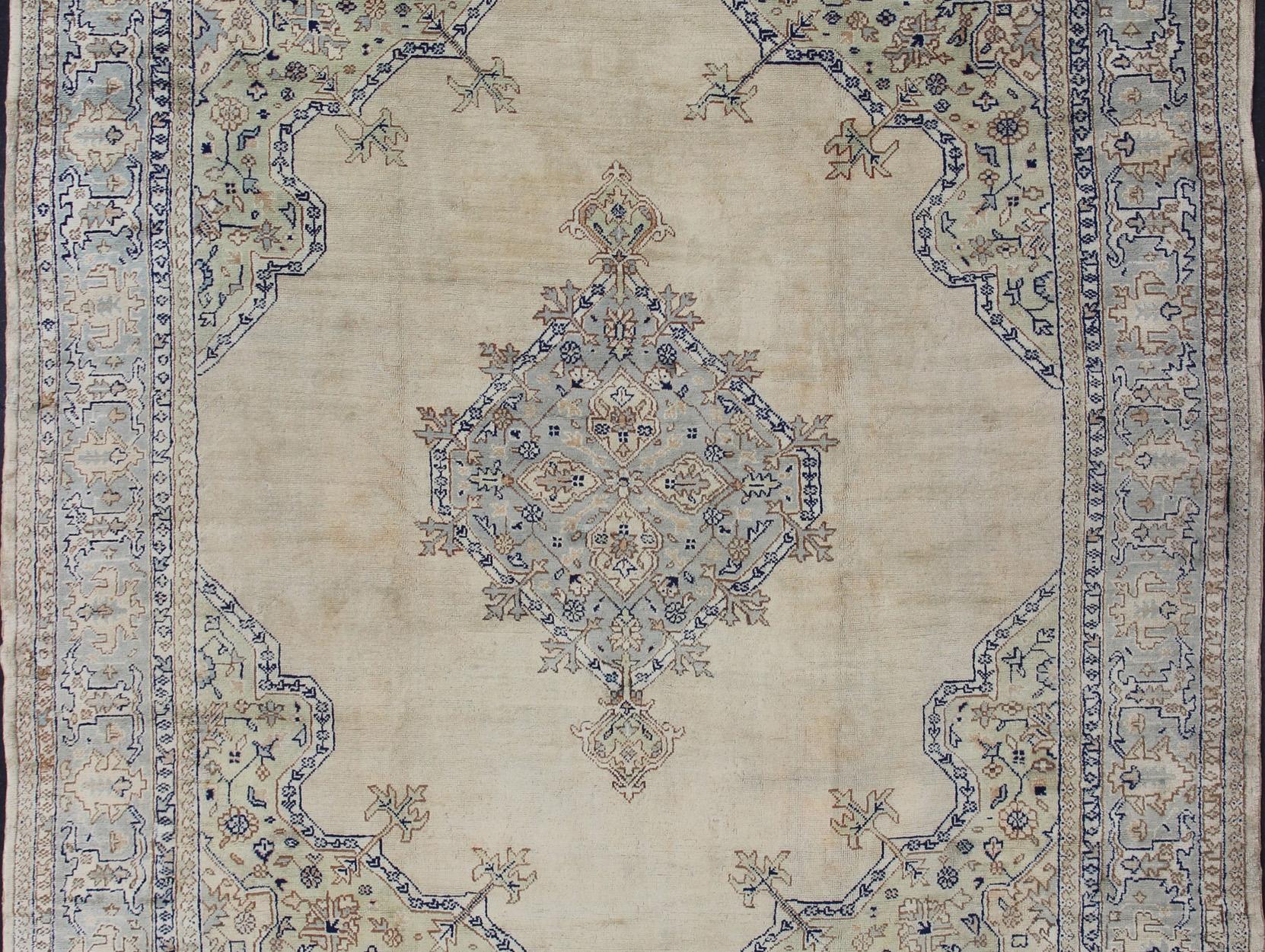 Antique Turkish Oushak with Geometric Motifs in Champagne Field and Accent Blue In Good Condition For Sale In Atlanta, GA