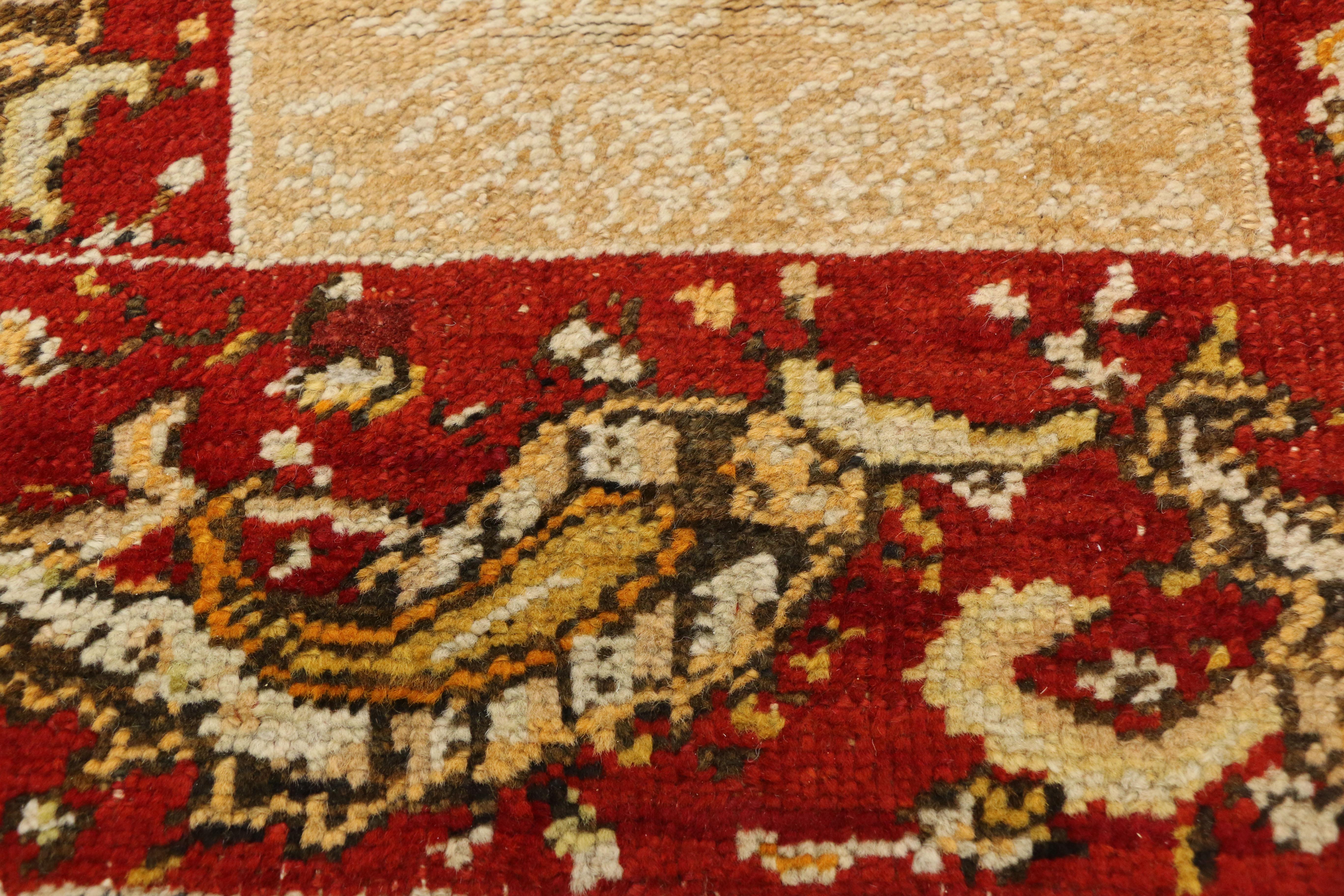 Noué à la main Ancien tapis turc Oushak,  L'Elegance Timeless rencontre le charme nostalgique en vente