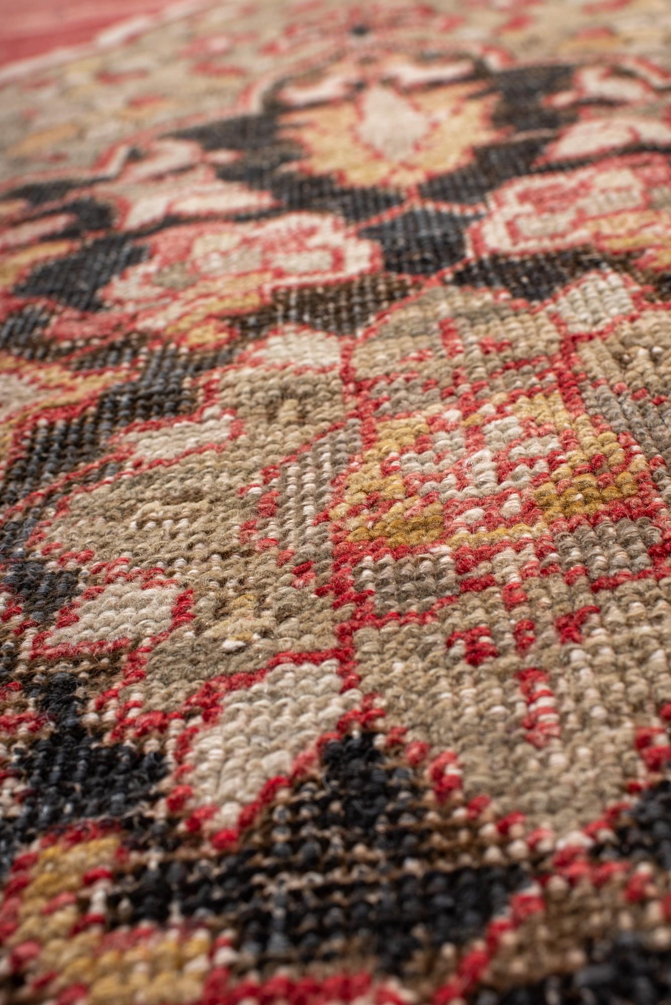 Ancien tapis turc Oushak à motifs de médaillons en rouge et Sage Bon état - En vente à New York, NY