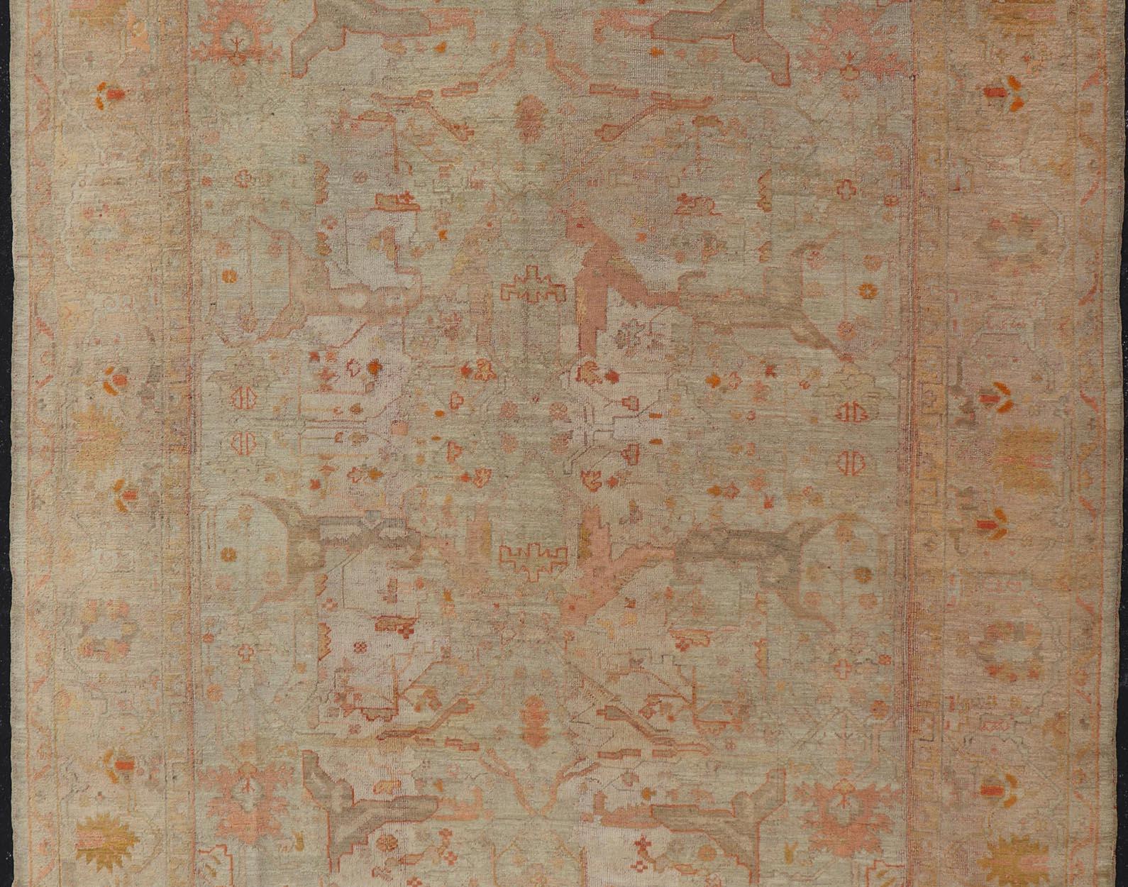 Antiker türkischer Oushak-Teppich mit pastellfarbenem Feld und subtilem Terrakotta 9'9 x 12'10 im Angebot 1