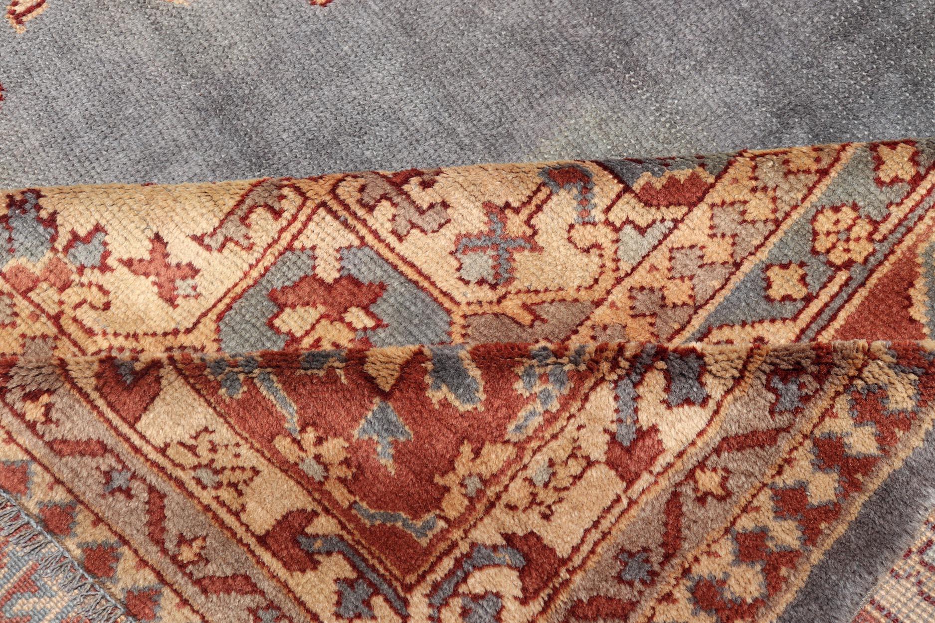 Antiker türkischer Oushak-Teppich mit schieferblauem Feld und brauner Bordüre 10'10 x 14'0 im Angebot 7