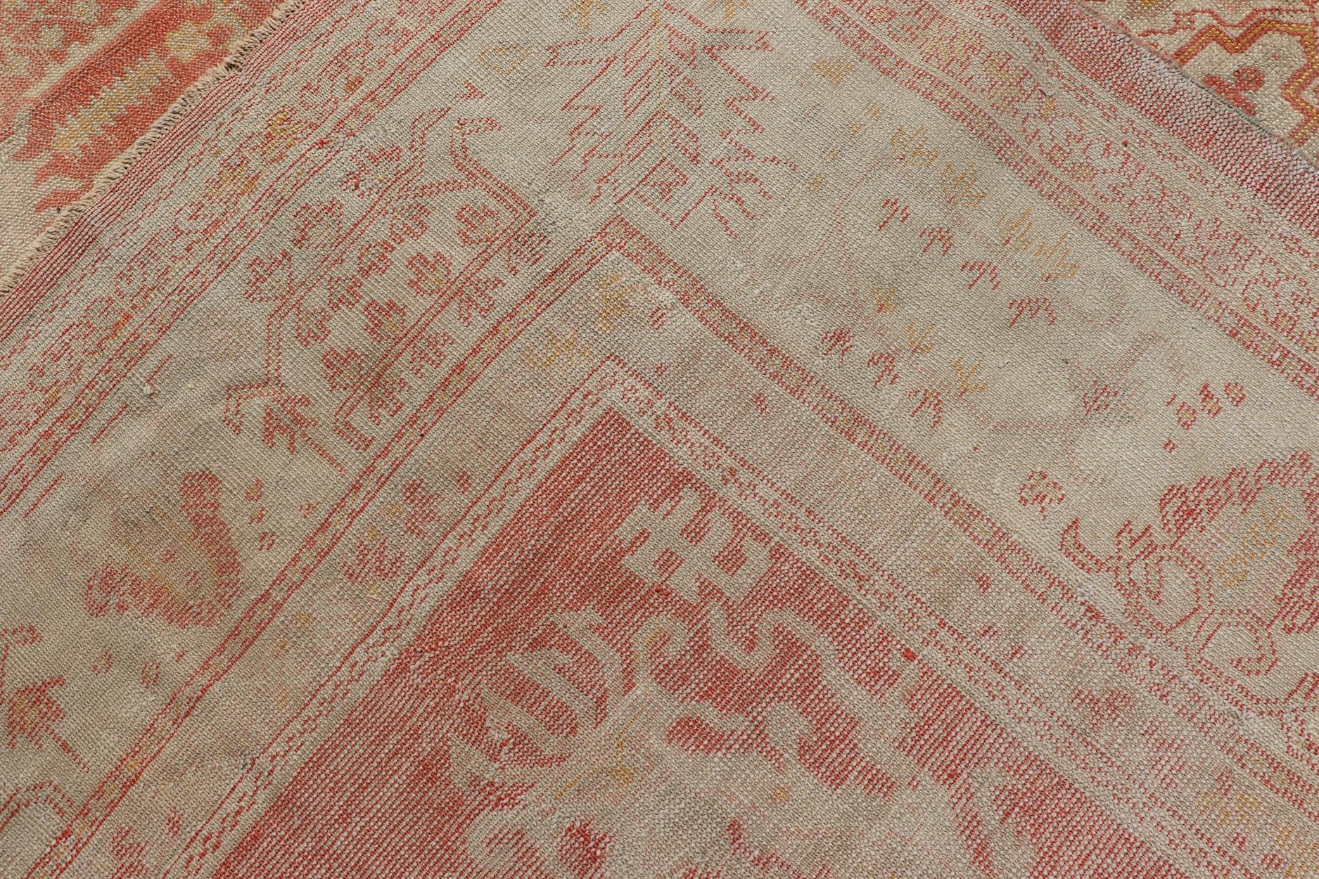 Antiker türkischer Oushak-Teppich mit weichem Apricot-Feld und verblasstem Creme 11'5 x 15'0 im Angebot 1
