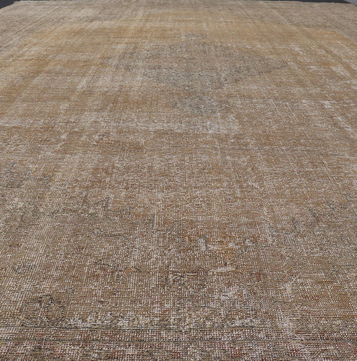 Tappeto antico turco Oushak con toni morbidi di cammello e grigio scuro 12'0 x 18'5 in vendita 13