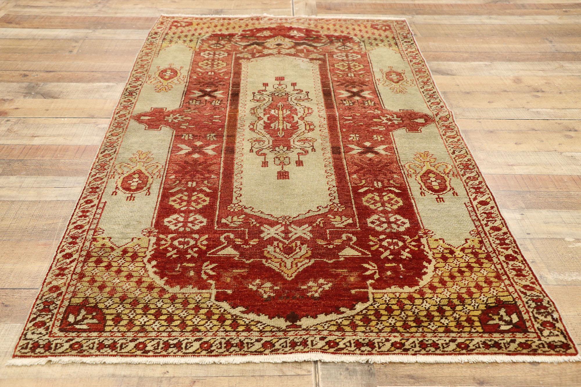 Antique Turkish Oushak Rug with Traditional Style For Sale 1