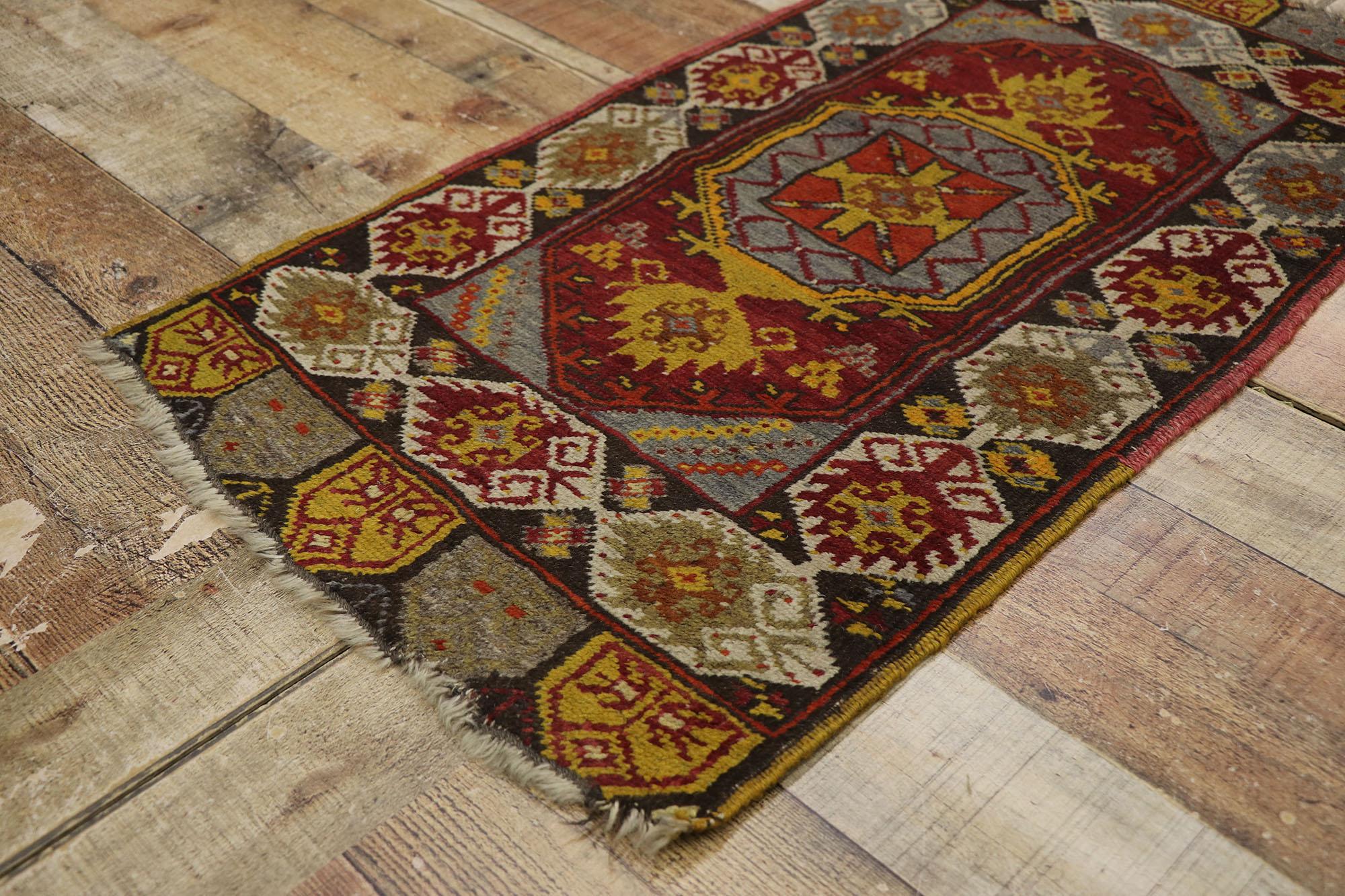 Antigua alfombra turca Oushak de estilo tribal siglo XX en venta