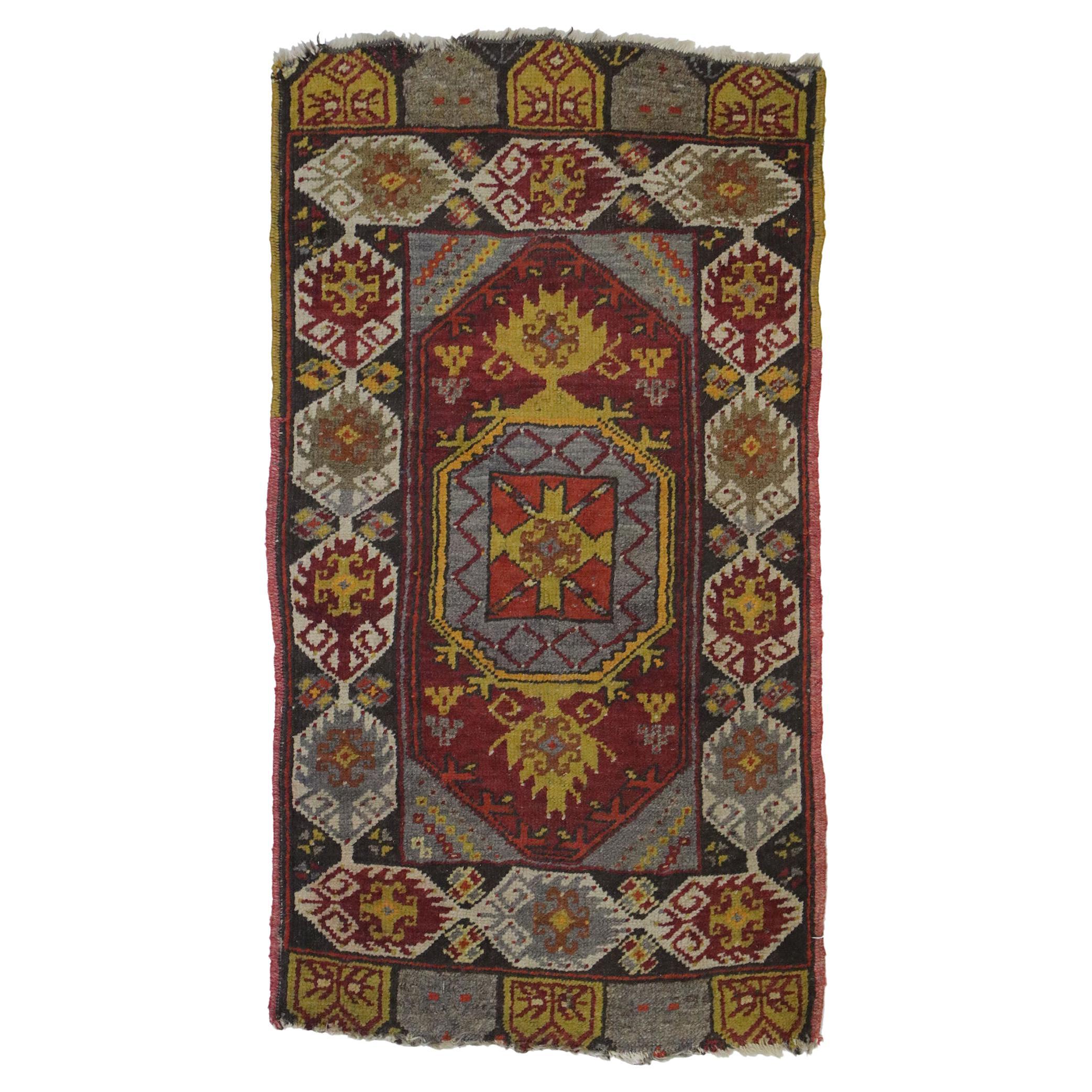 Ancien tapis turc d'Oushak de style tribal
