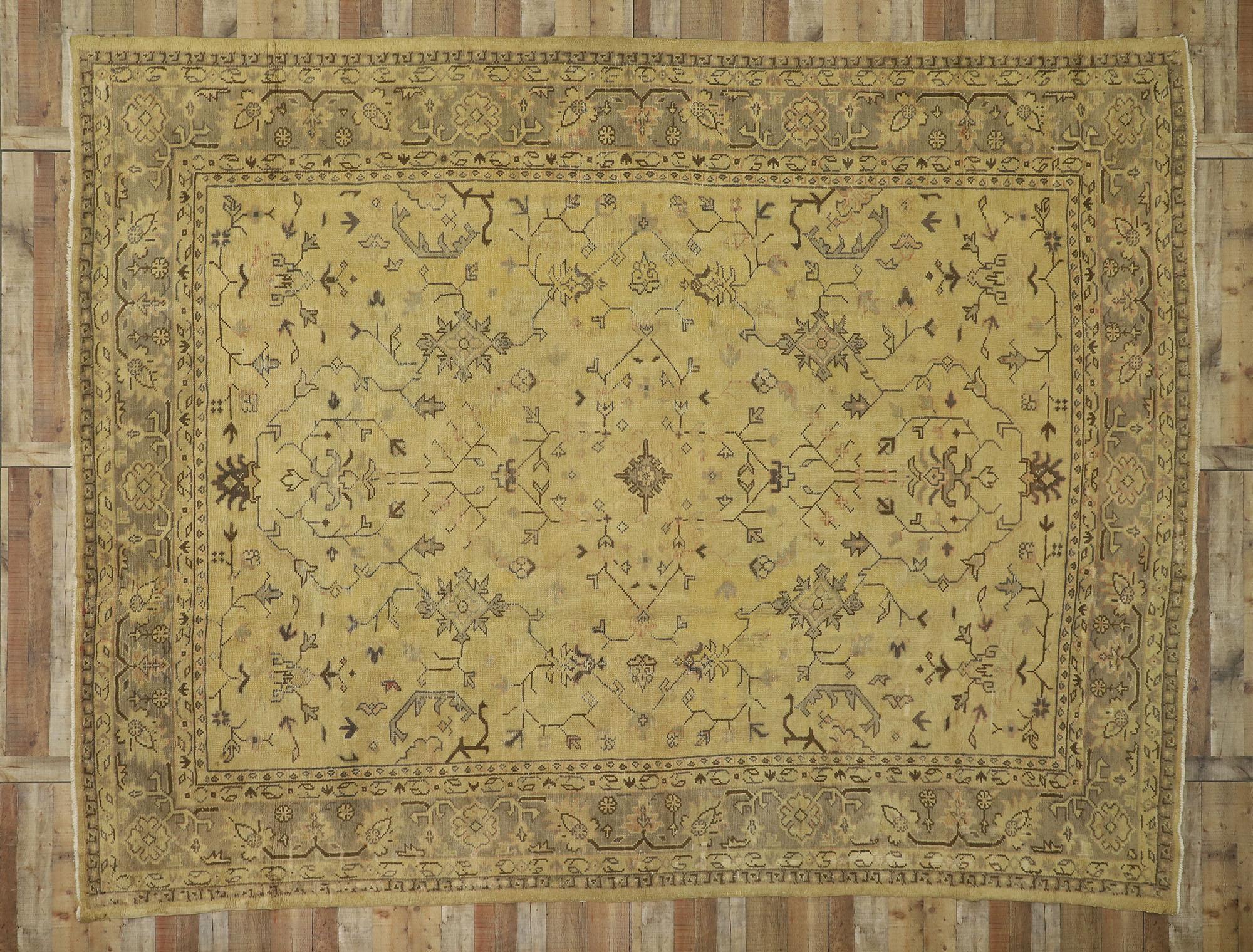 Ancien tapis turc Oushak au style toscan chaleureux en vente 1