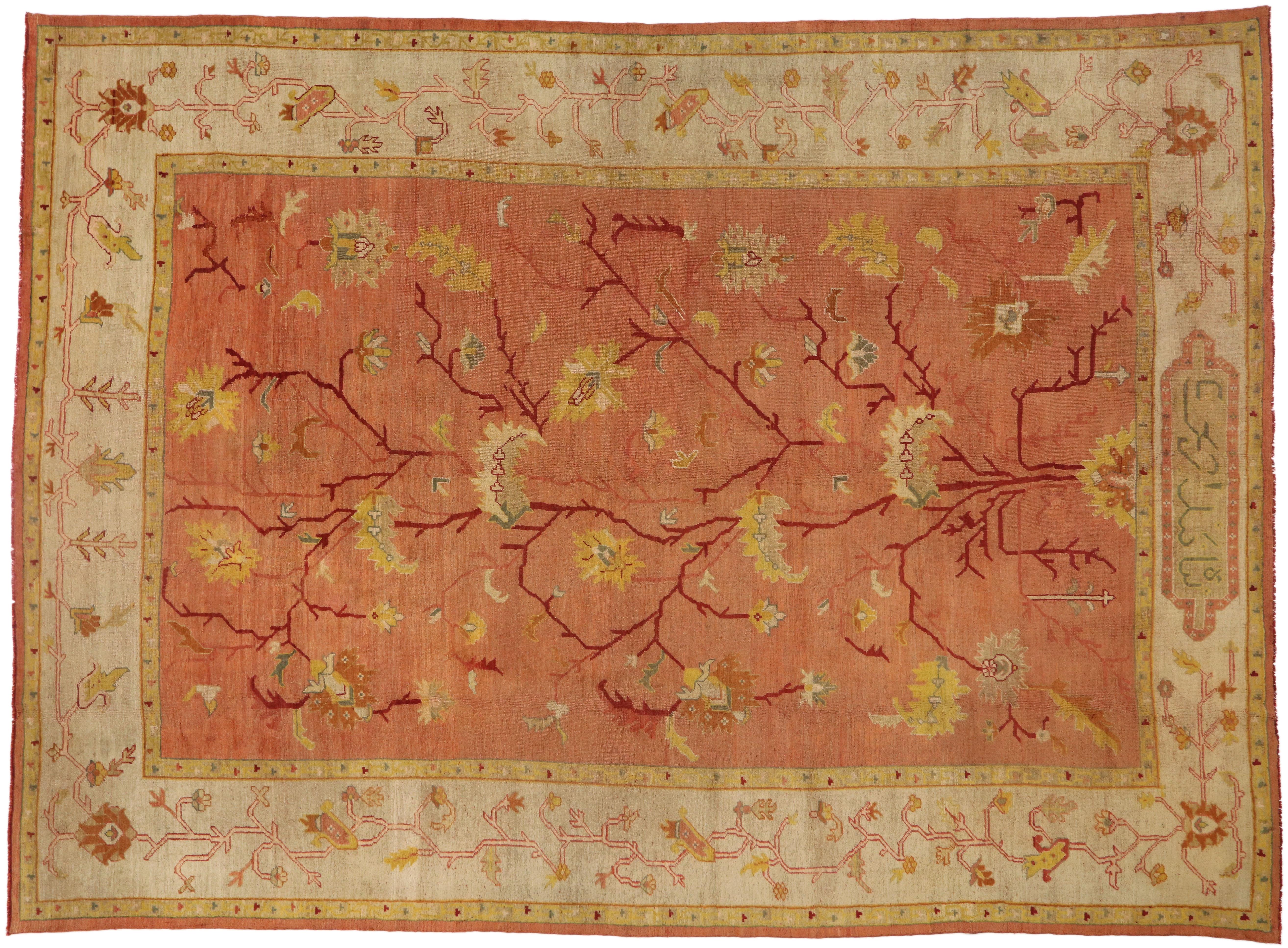 Antiker türkischer Oushak-Teppich mit Lebensbaum-Motiv im Angebot 2
