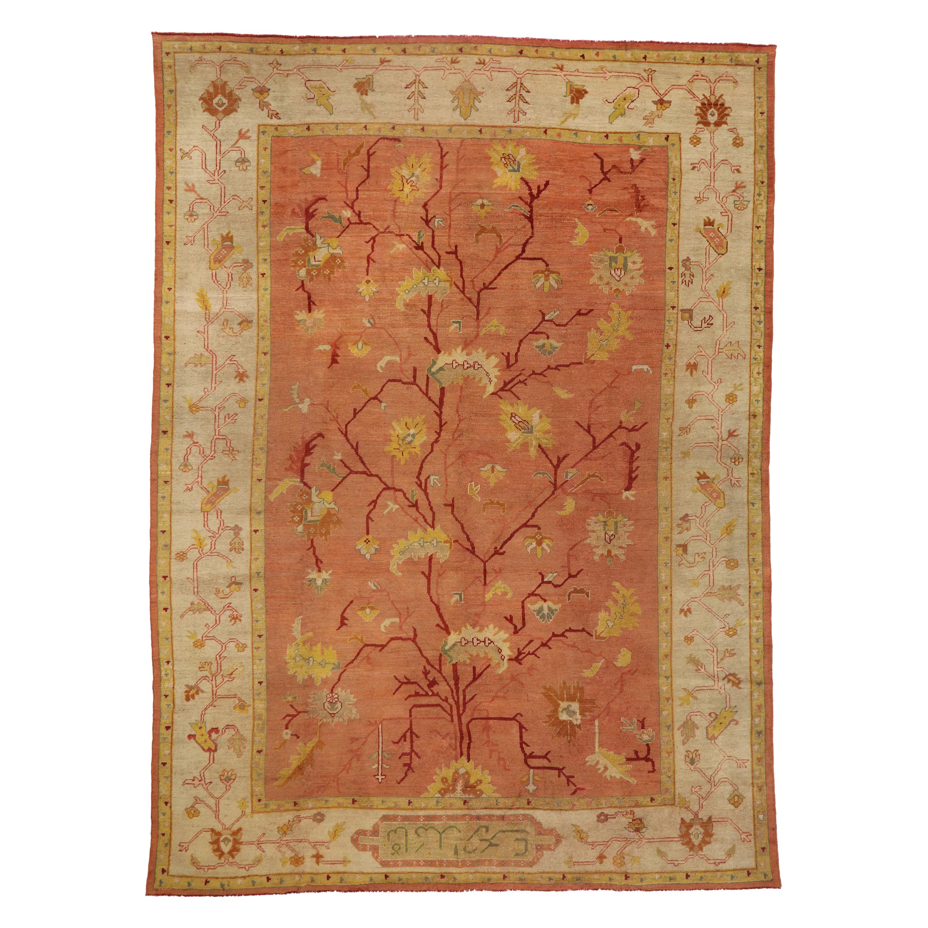 Antiker türkischer Oushak-Teppich mit Lebensbaum-Motiv