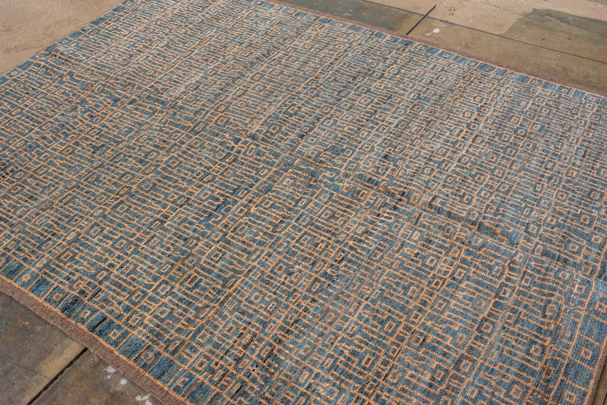 Oushak turc ancien avec design géométrique en treillis bleu et or en vente 1