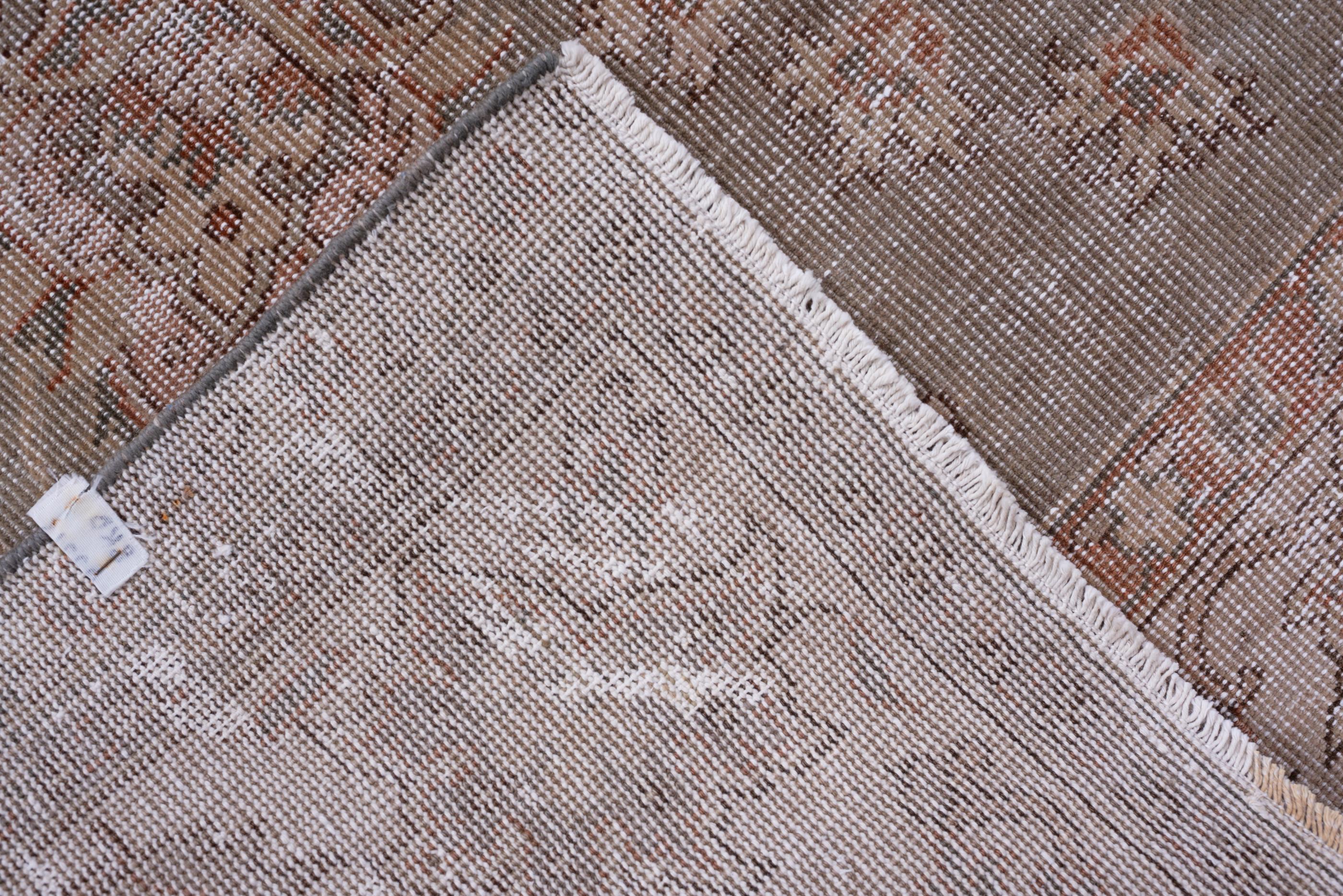 XX secolo Antico Oushak turco con design a palmette in vendita