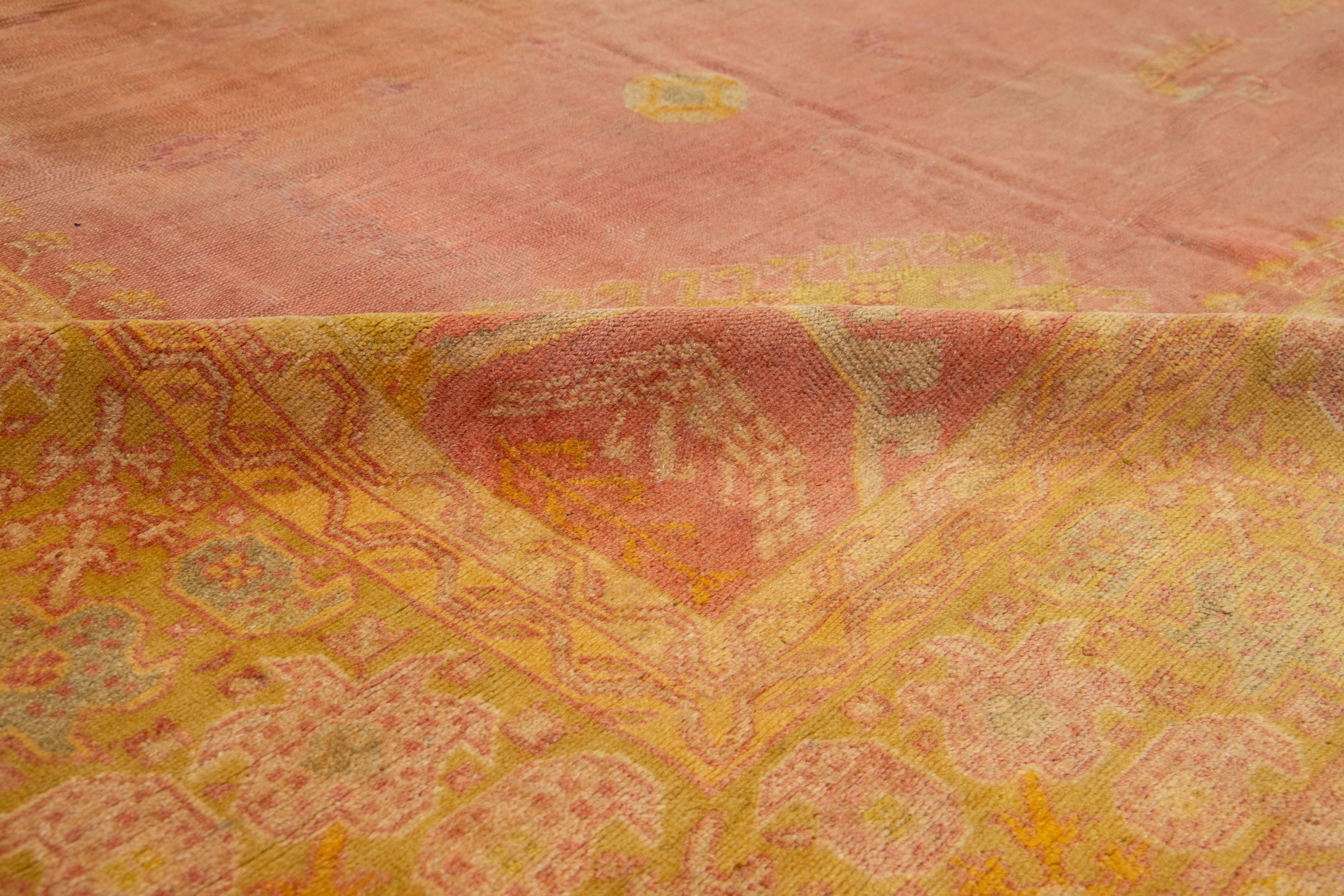 XIXe siècle Ancien tapis turc Oushak en laine fait à la main en couleur terre cuite  en vente
