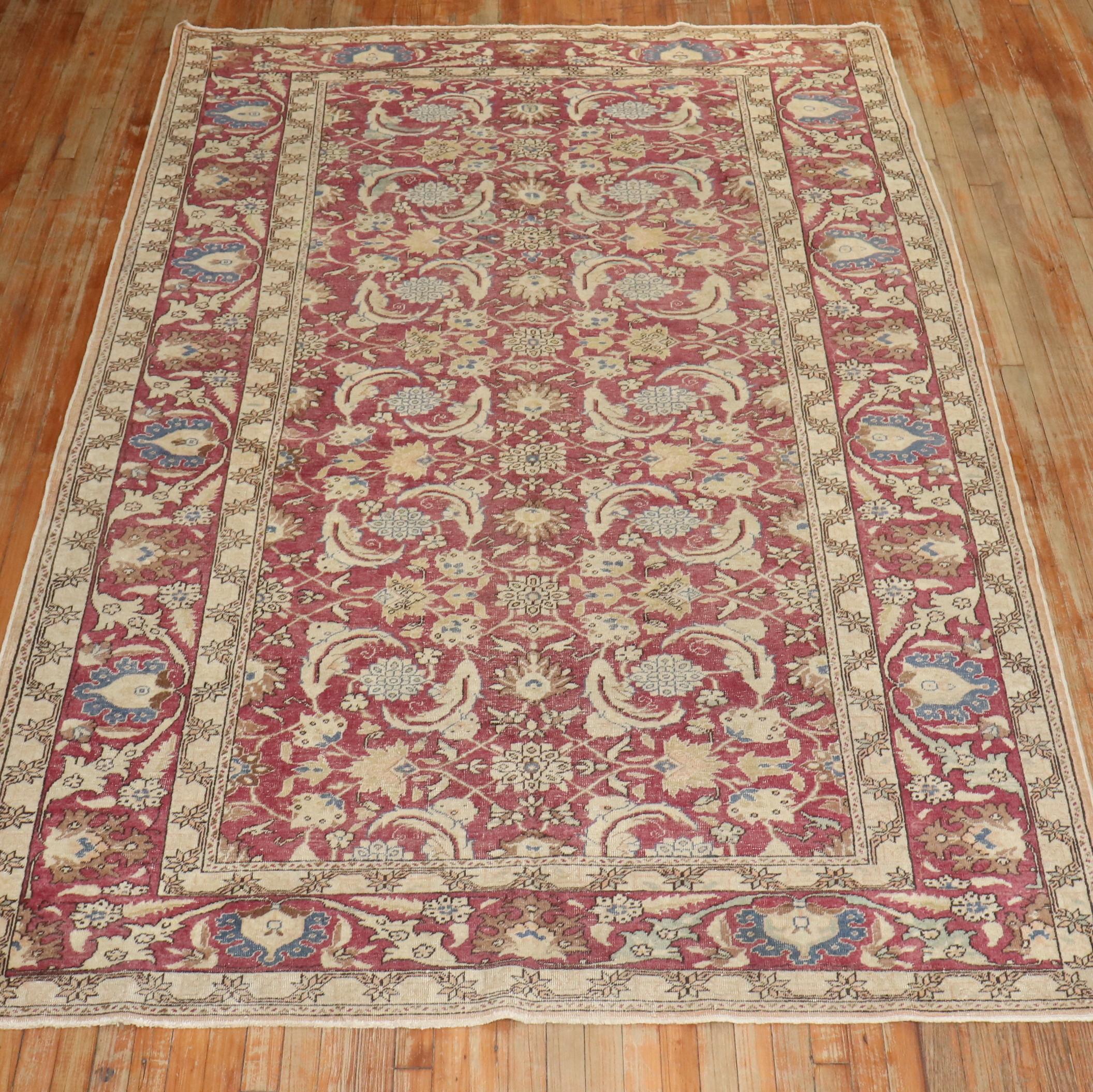 An authentic 20th-century small room-size Turkish Sivas carpet.

6'5'' x 9'7''