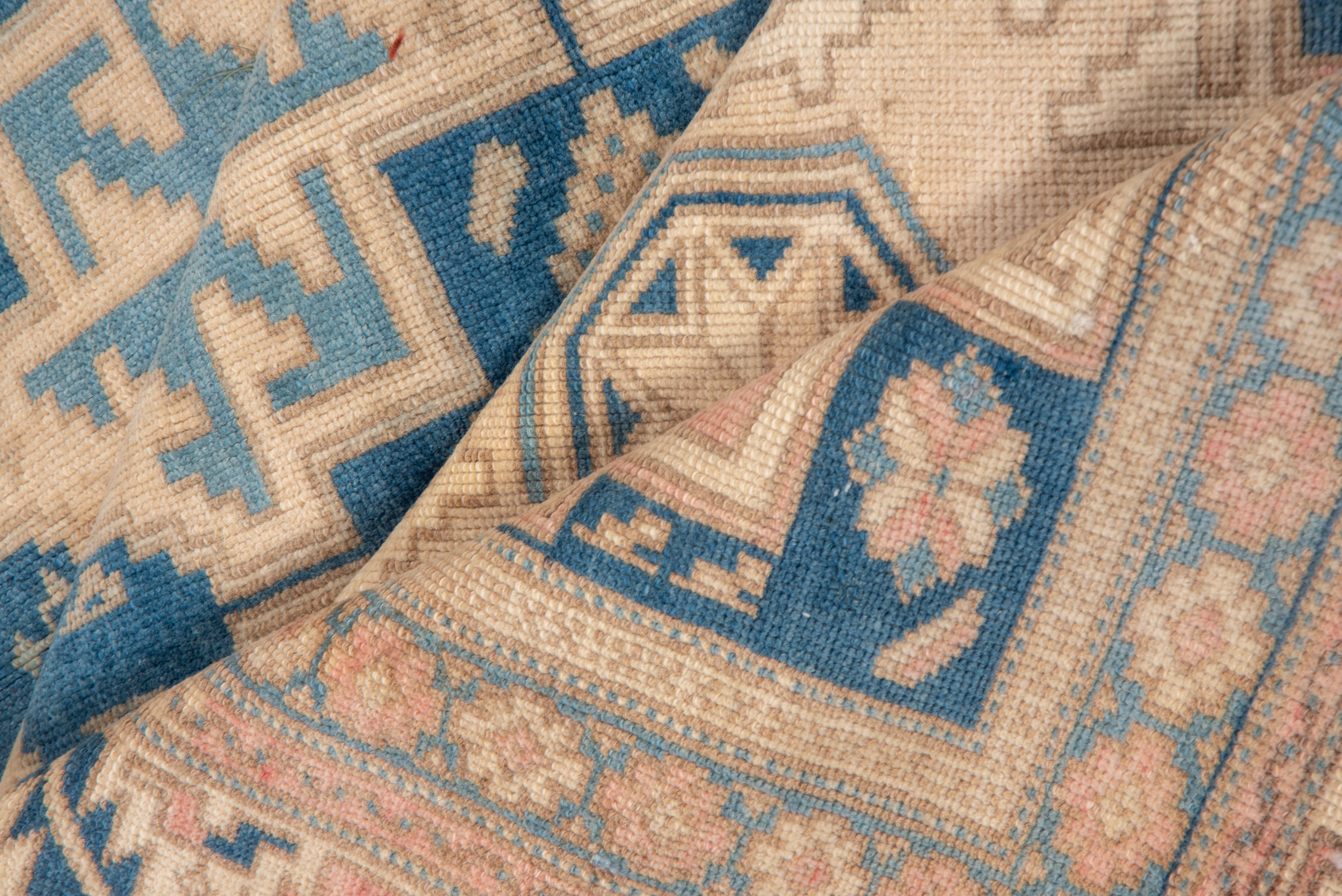 Antike Mitte des Jahrhunderts Teppich in erstaunlichen Zustand, erkundigen Sie sich mit jeder und alle Fragen.