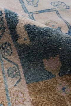 Antique Malayer Grand Medallion Rug 1950s - Cornflower Blue and Creamfstyle