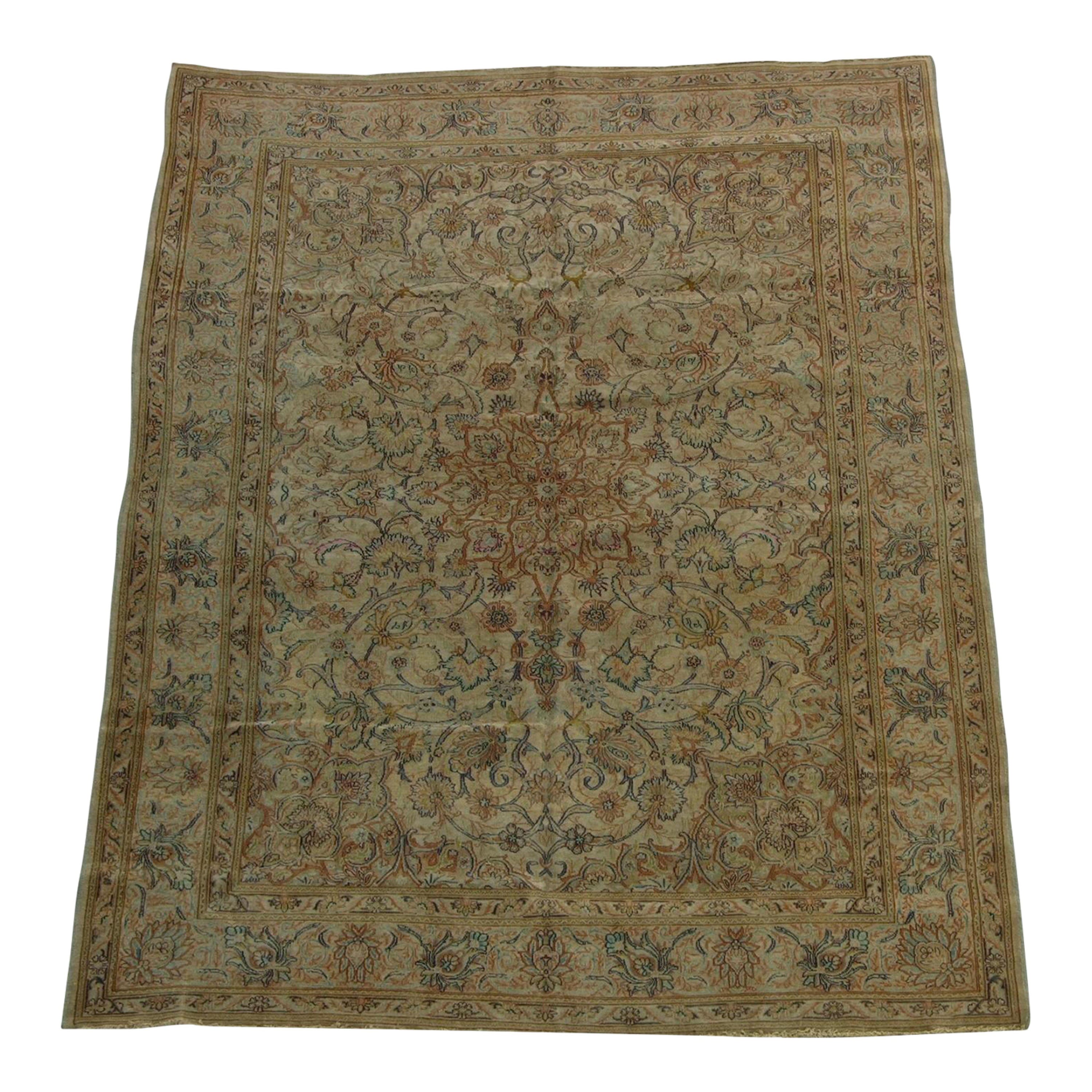 Tapis turc ancien 9,10 x 7,1 cm en vente