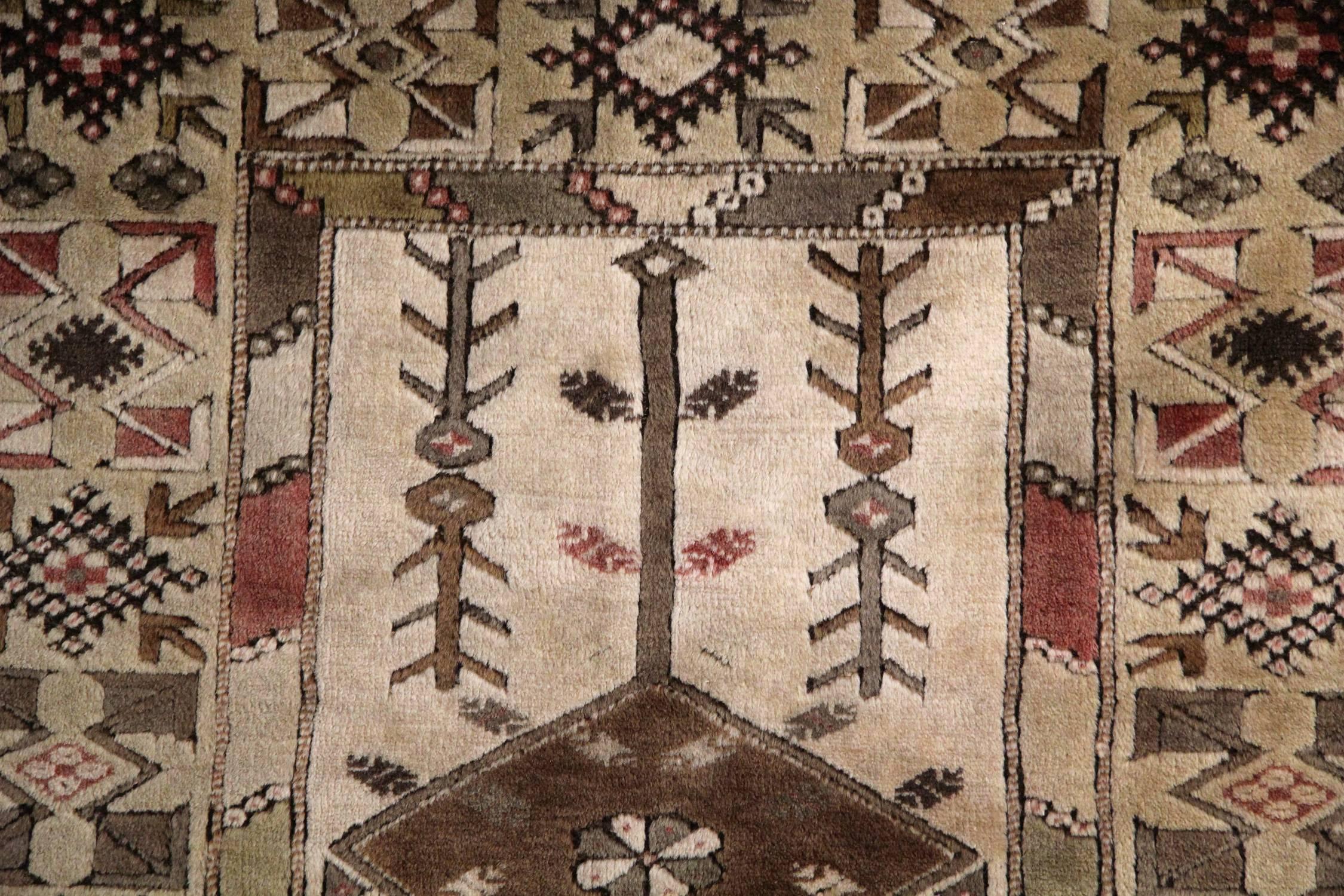 Antike türkische Teppiche, Vintage Teppich Milas, brauner Teppich, handgefertigter Teppich (Türkisch) im Angebot