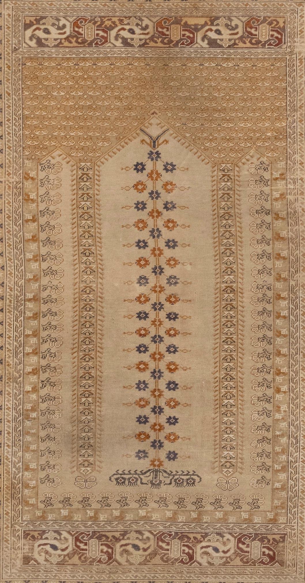 Antique Kaiseri rugs are a type of hand-woven Turkish rug that originated in the city of Kayseri, located in central Turkey. These rugs were made in the 19th and early 20th centuries and are highly prized by collectors and rug enthusiasts for their