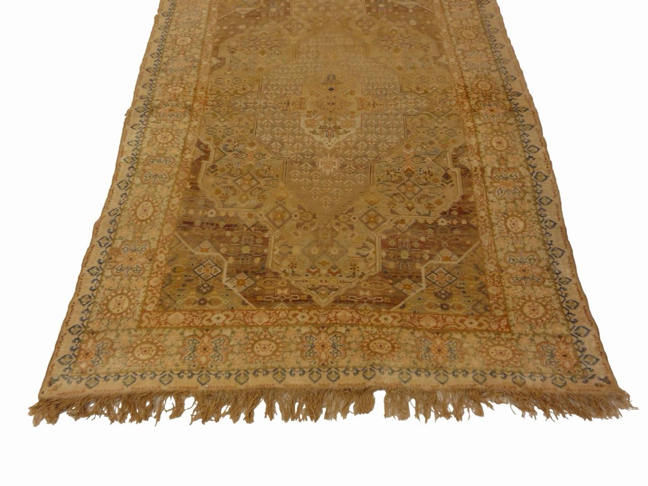 Uno squisito tappeto antico in seta turca Kaysari (4'7