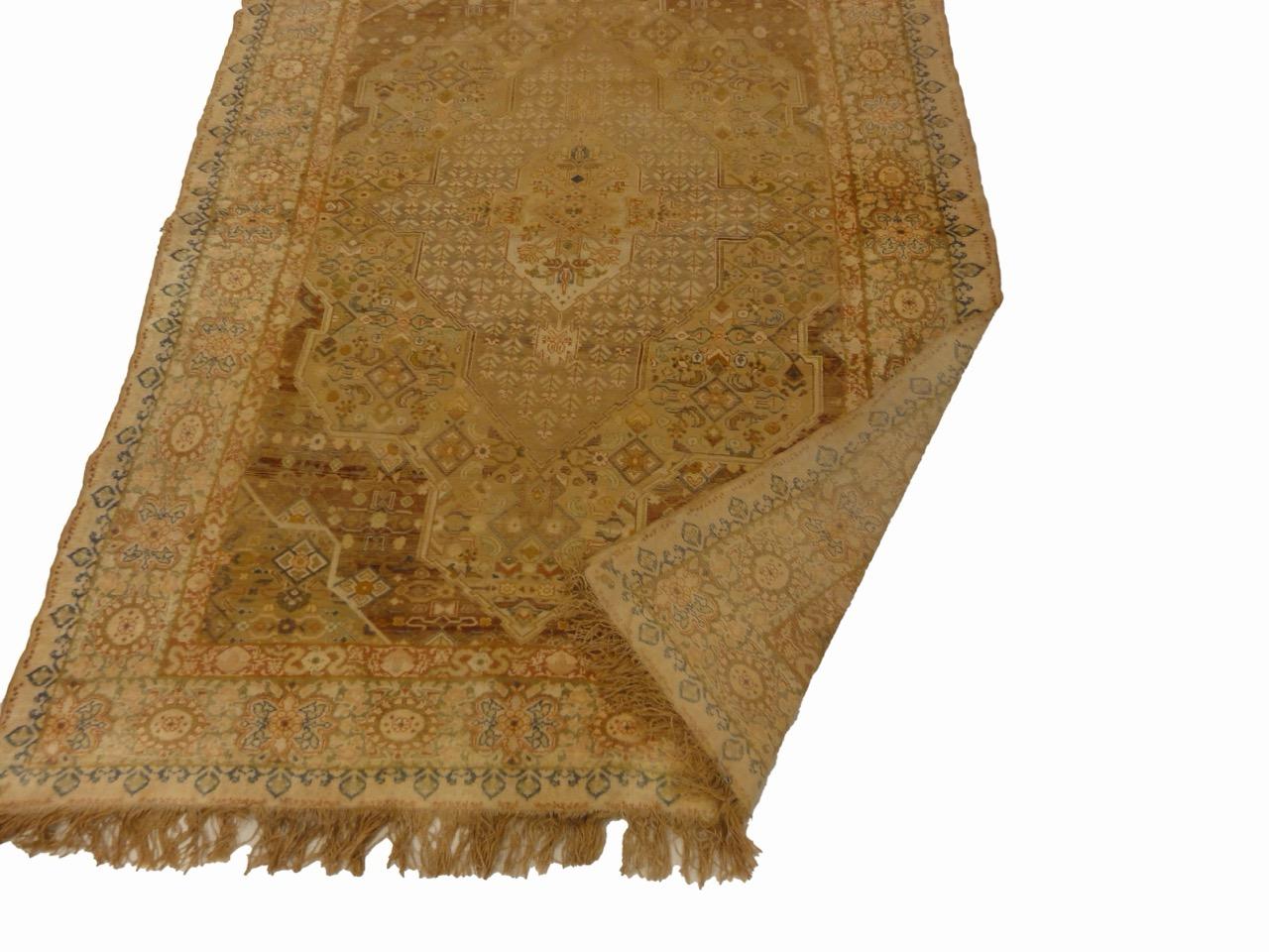 Annodato a mano Antico tappeto turco in seta Kaysari in vendita