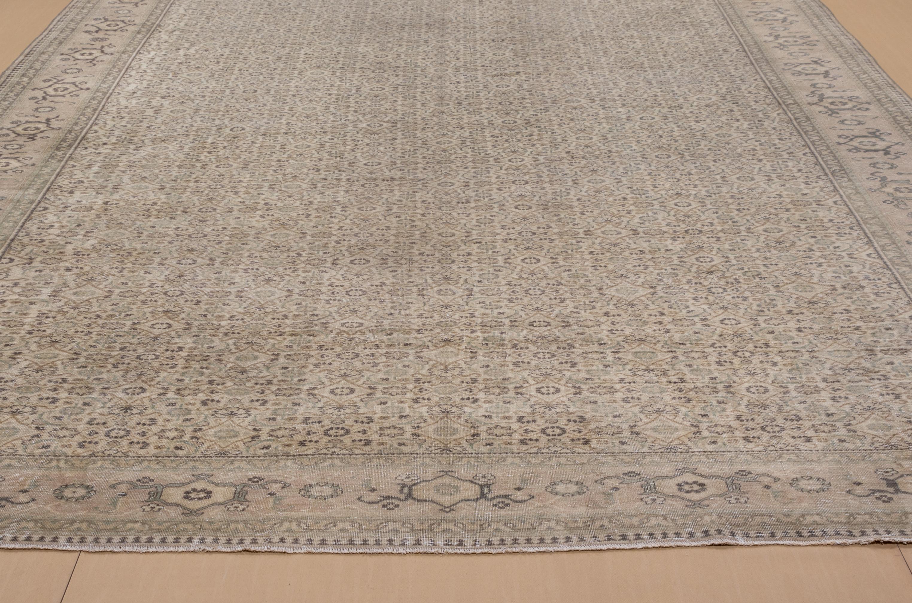 Antique Turkish Sivas Carpet, All-Over Design In Good Condition For Sale In New York, NY