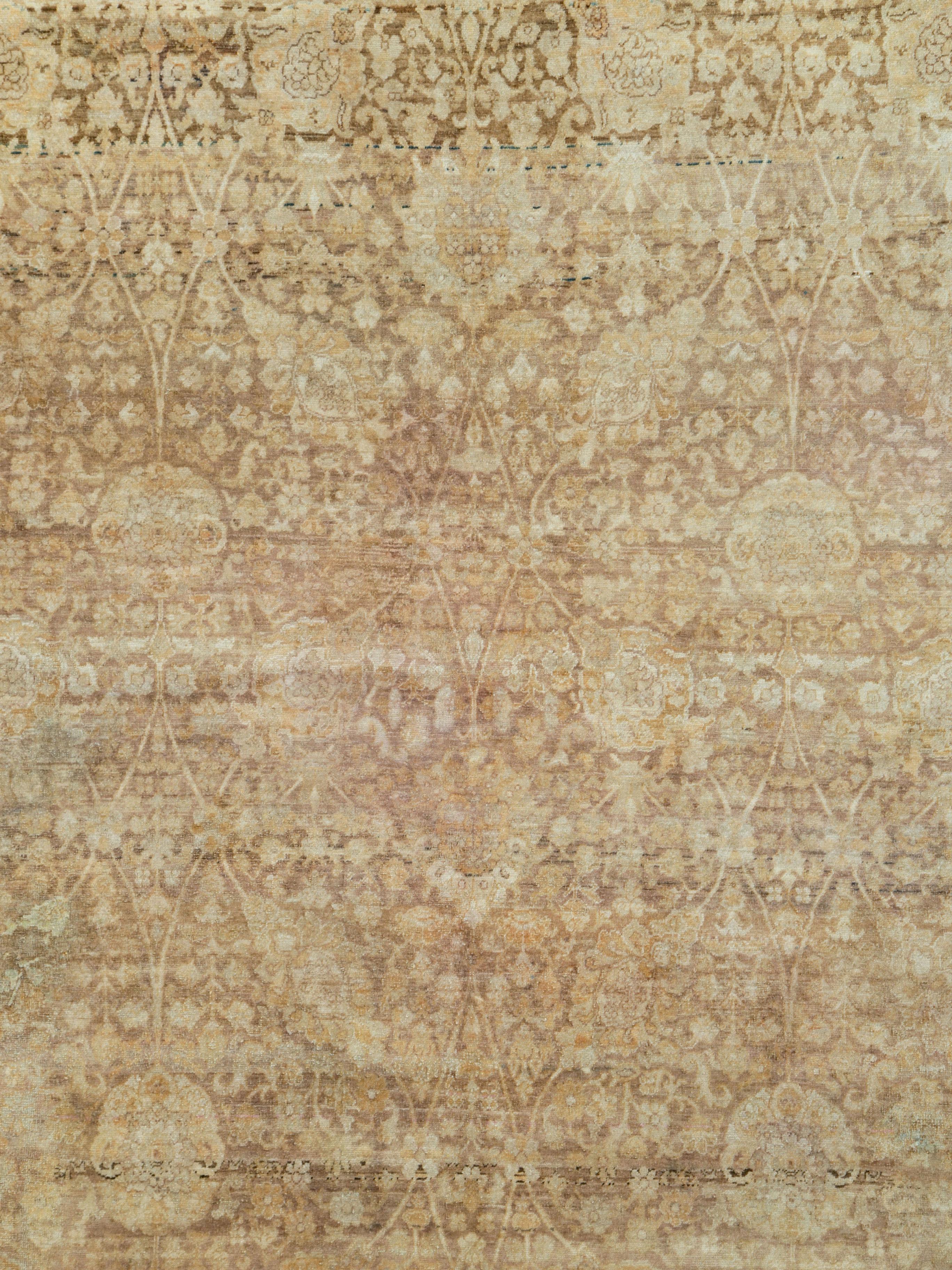Ein antiker türkischer Sivas-Teppich aus dem frühen 20. Jahrhundert.

Maße: 9' 11