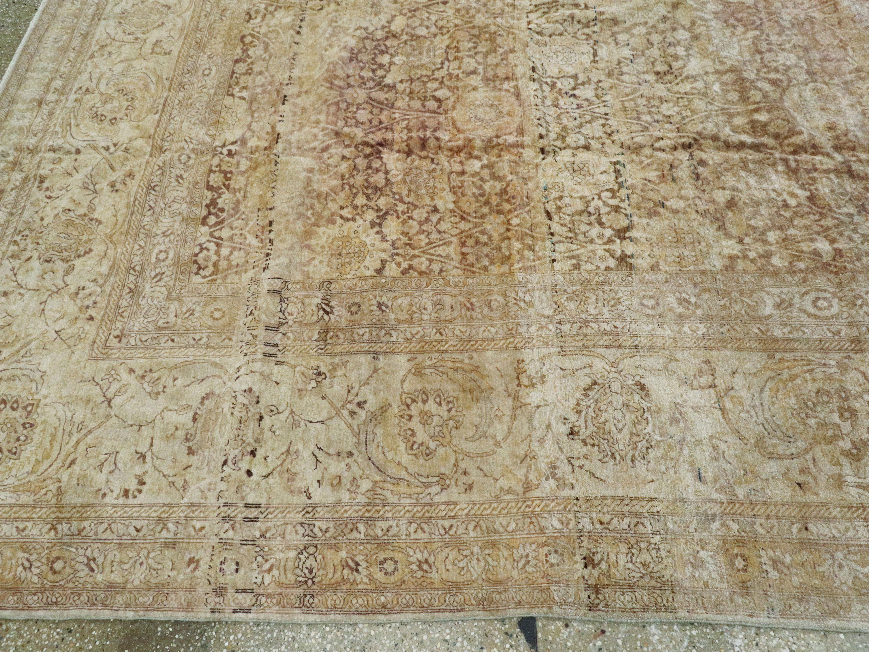 20th Century Antique Turkish Sivas Carpet For Sale