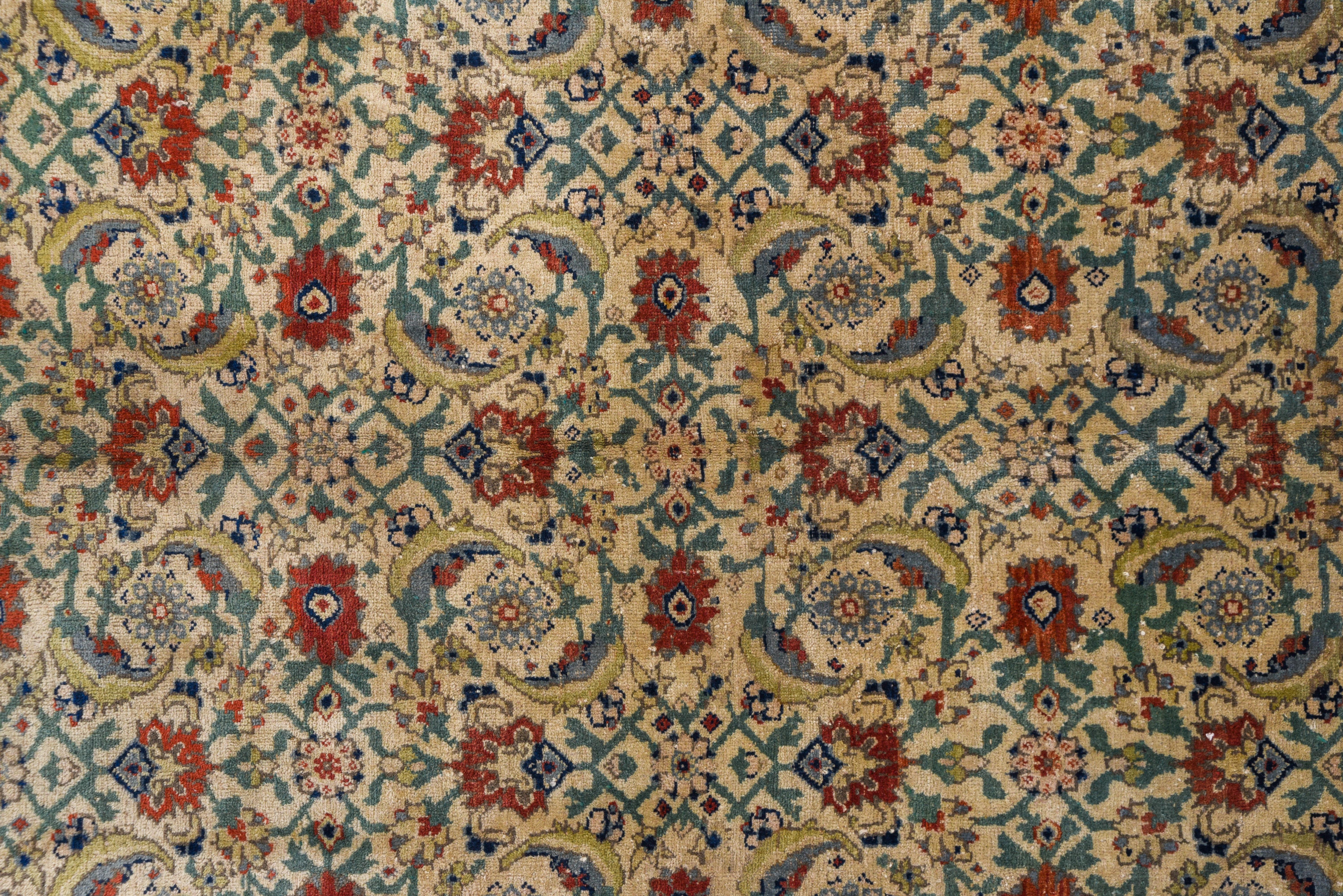 Mid-20th Century Antique Turkish Sivas Carpet, Traditional Palette, Cream Field, Great Colors For Sale