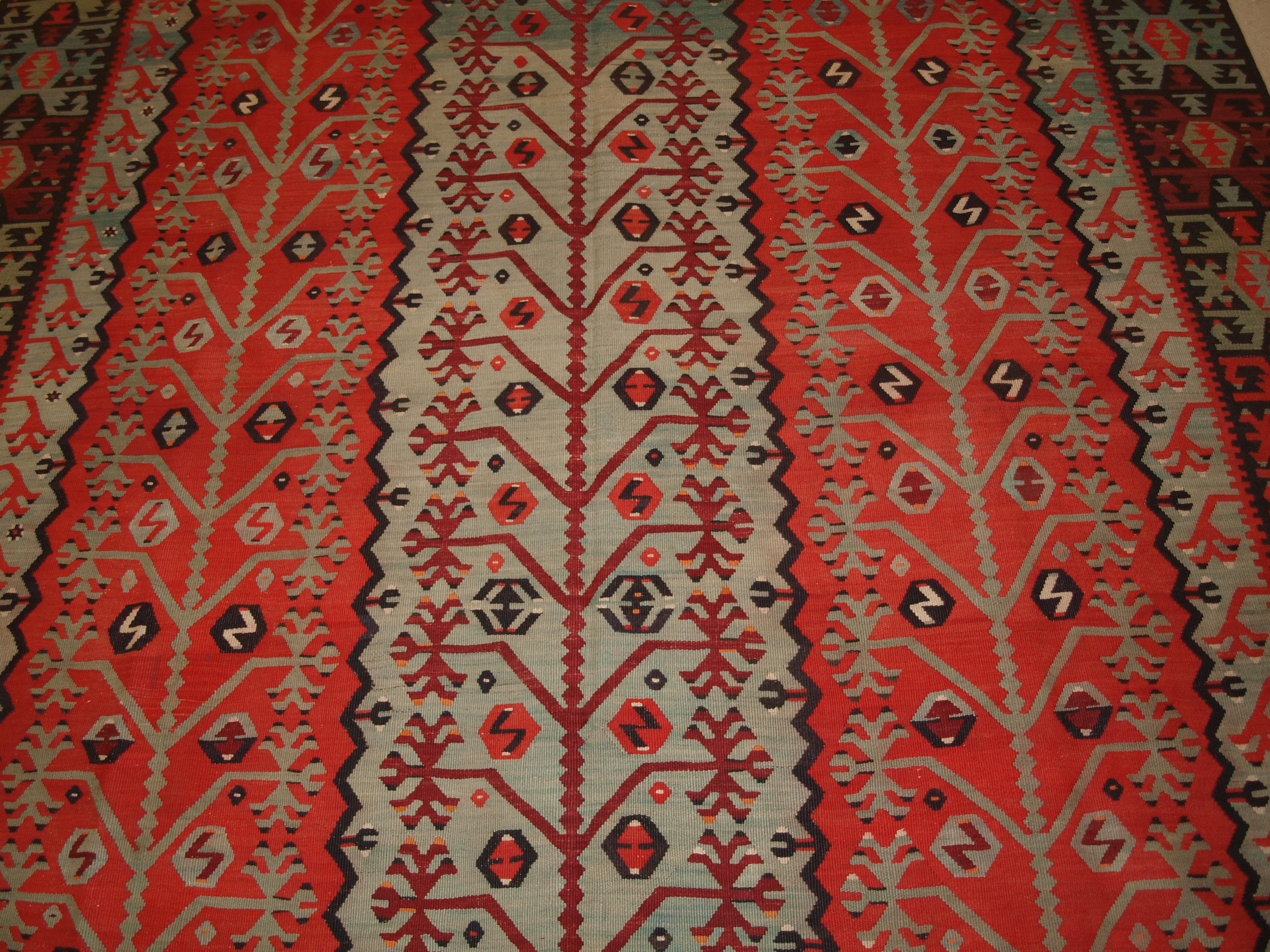 Antique Turkish Sivas Kilim of Rare Design In Good Condition For Sale In Moreton-In-Marsh, GB
