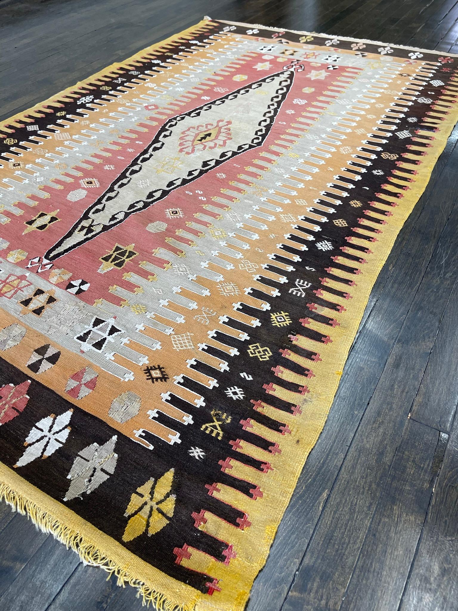 Antique Turkish Sivas Kilm circa 1900 For Sale 1