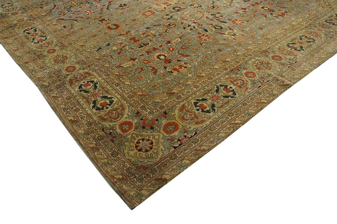 Early 20th Century Turkish Sivas Carpet (  13'9