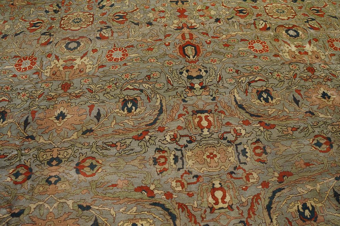 Early 20th Century Turkish Sivas Carpet (  13'9