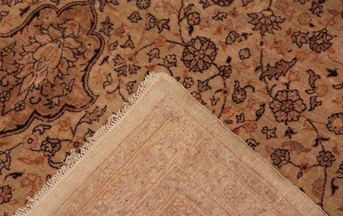 Antique Turkish Sivas Rug In Good Condition For Sale In Motley, MN