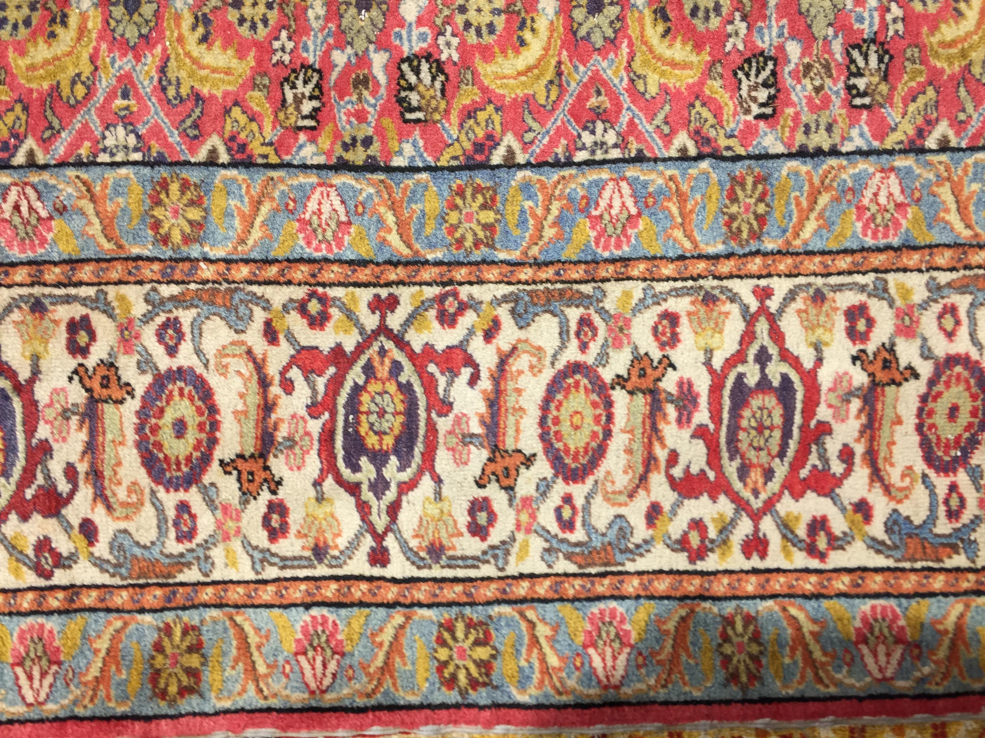 Antique Turkish Sivas Rug Carpet  7'9 x 11'6 In Good Condition For Sale In New York, NY