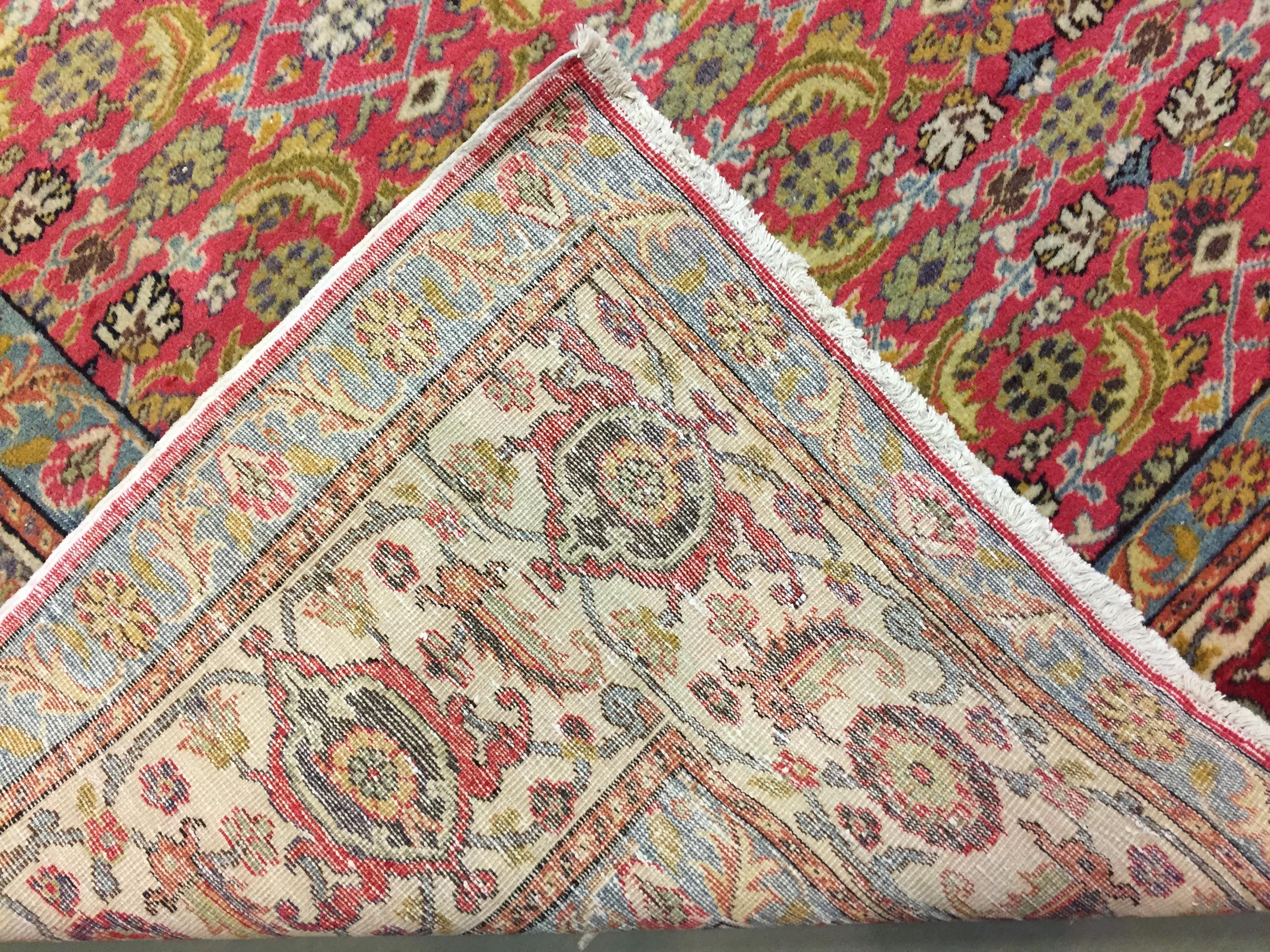Antiker türkischer Sivas-Teppich-Teppich  7'9 x 11'6 Zoll (Wolle) im Angebot