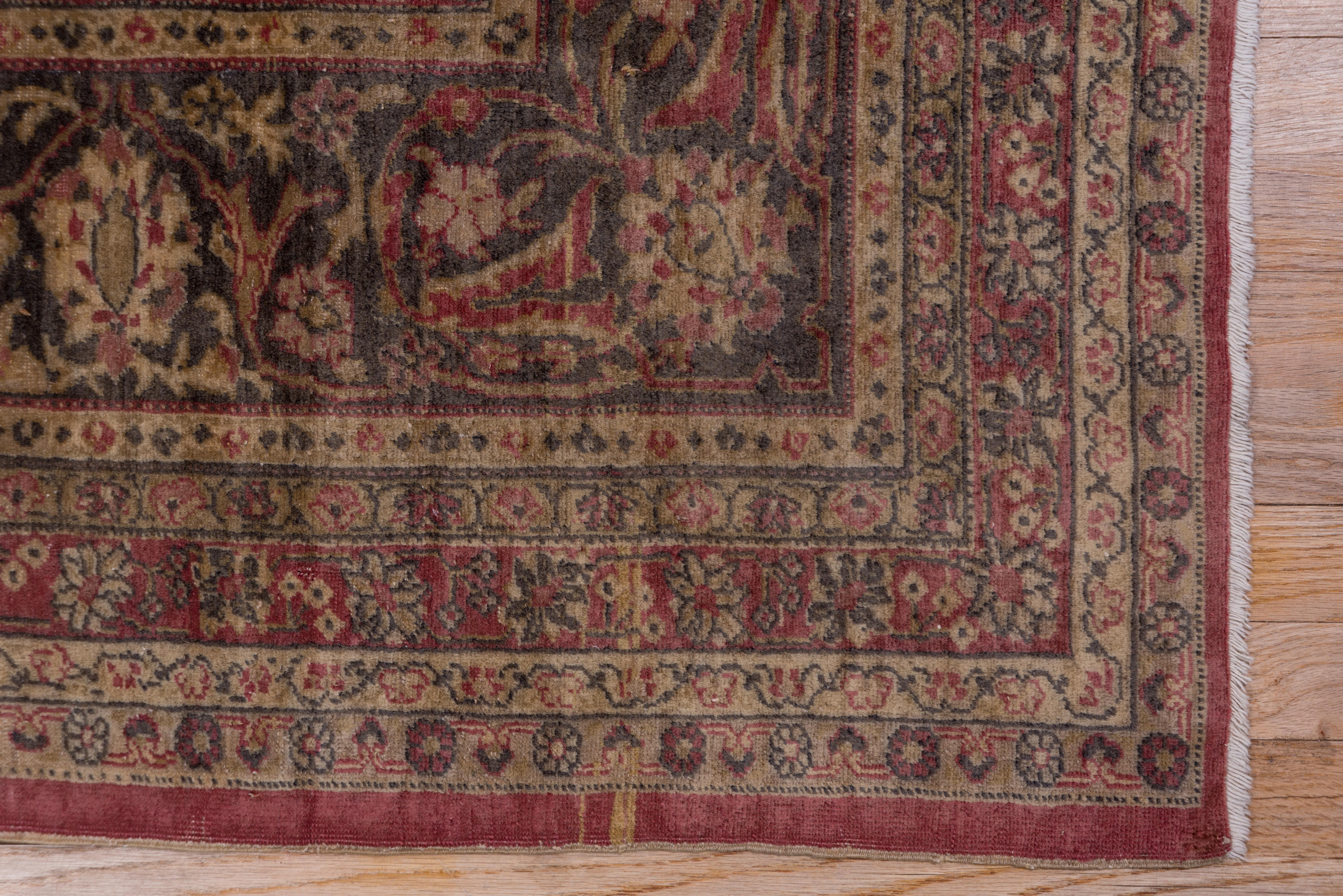 Antiker türkischer Sivas-Teppich, dunkelrotes Feld, Medaillon in der Mitte (Wolle) im Angebot