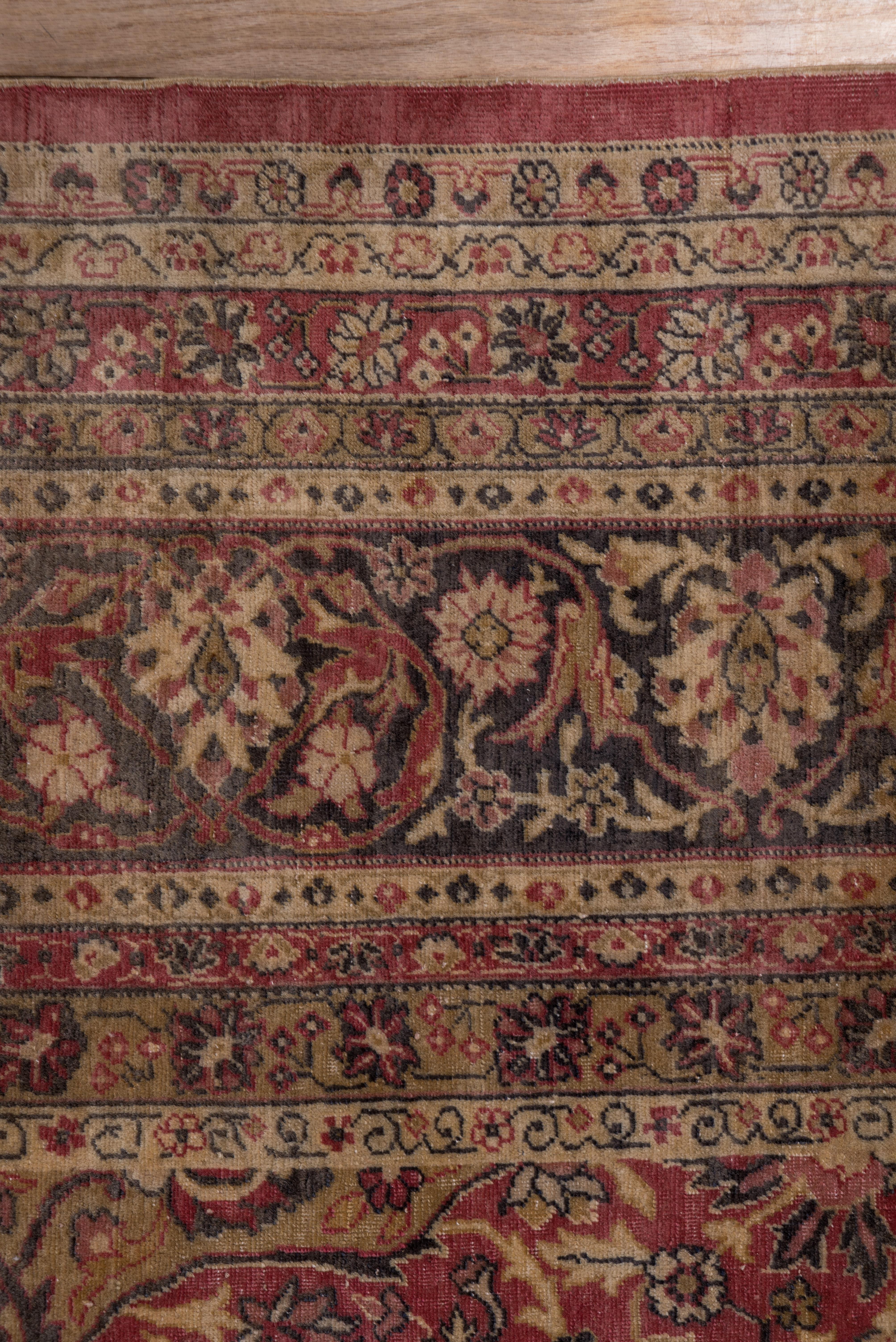 Antiker türkischer Sivas-Teppich, dunkelrotes Feld, Medaillon in der Mitte im Angebot 1