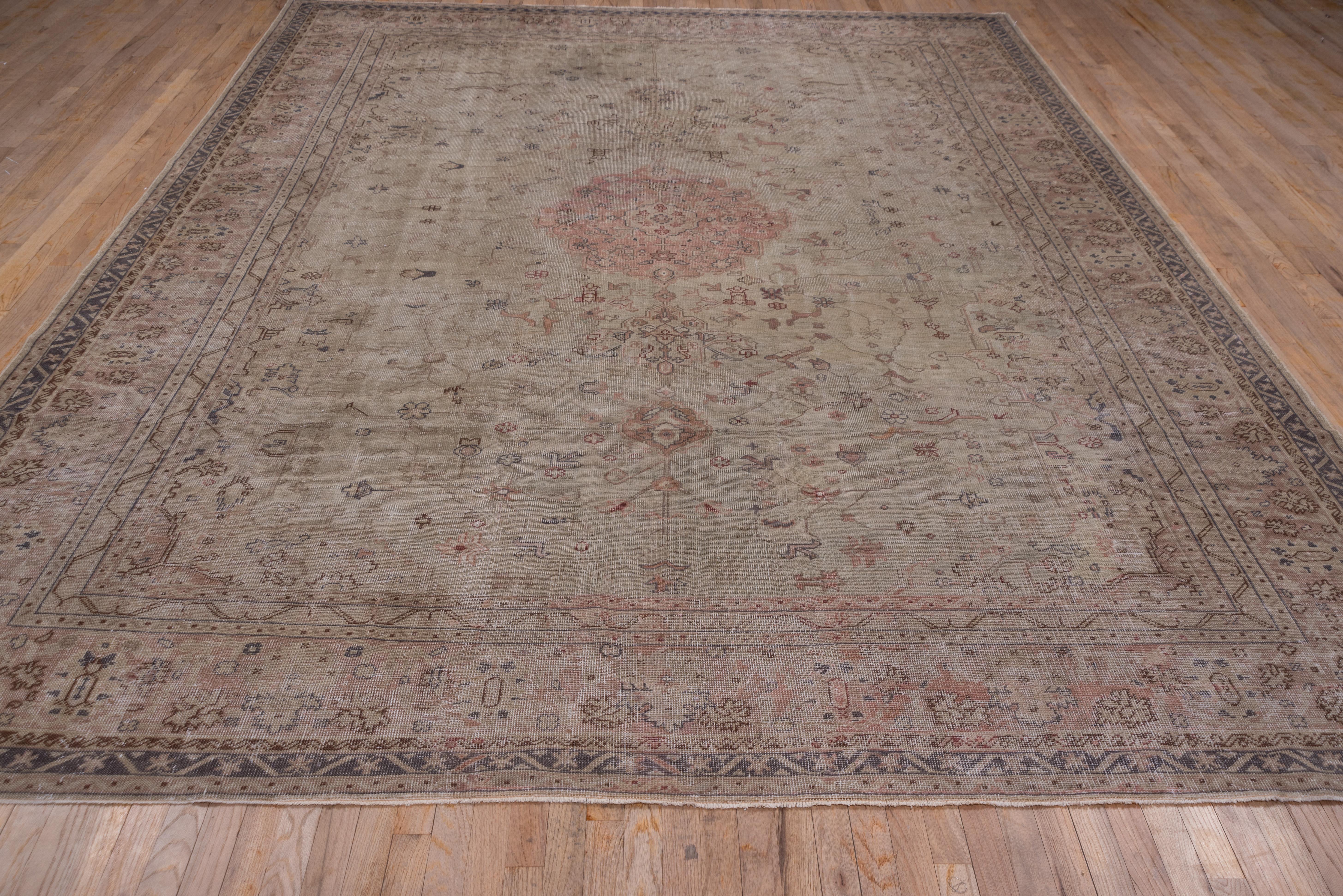Antique Turkish Sivas Rug, Sage Green Field, Center Medallion, Pink Borders In Good Condition For Sale In New York, NY