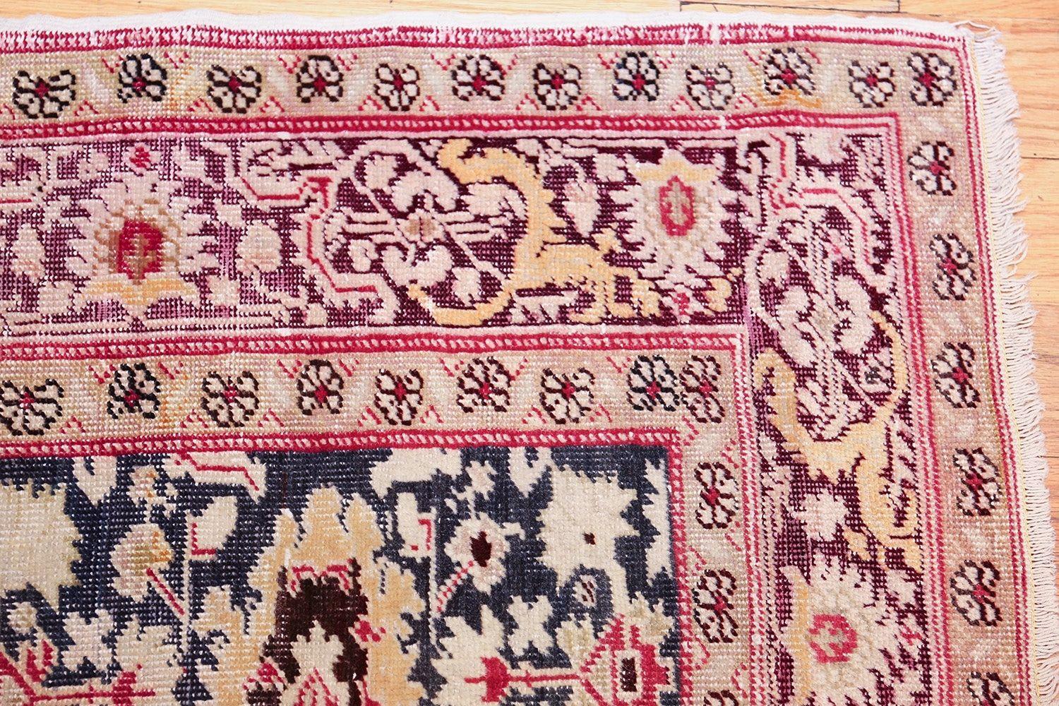 Wool Antique Turkish Sivas Rug. Size: 4 ft 3 in x 5 ft 8 in For Sale