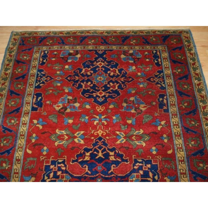 Antiker türkischer Teppich im Ushak-Design mit Sternenmotiv (Türkisch) im Angebot