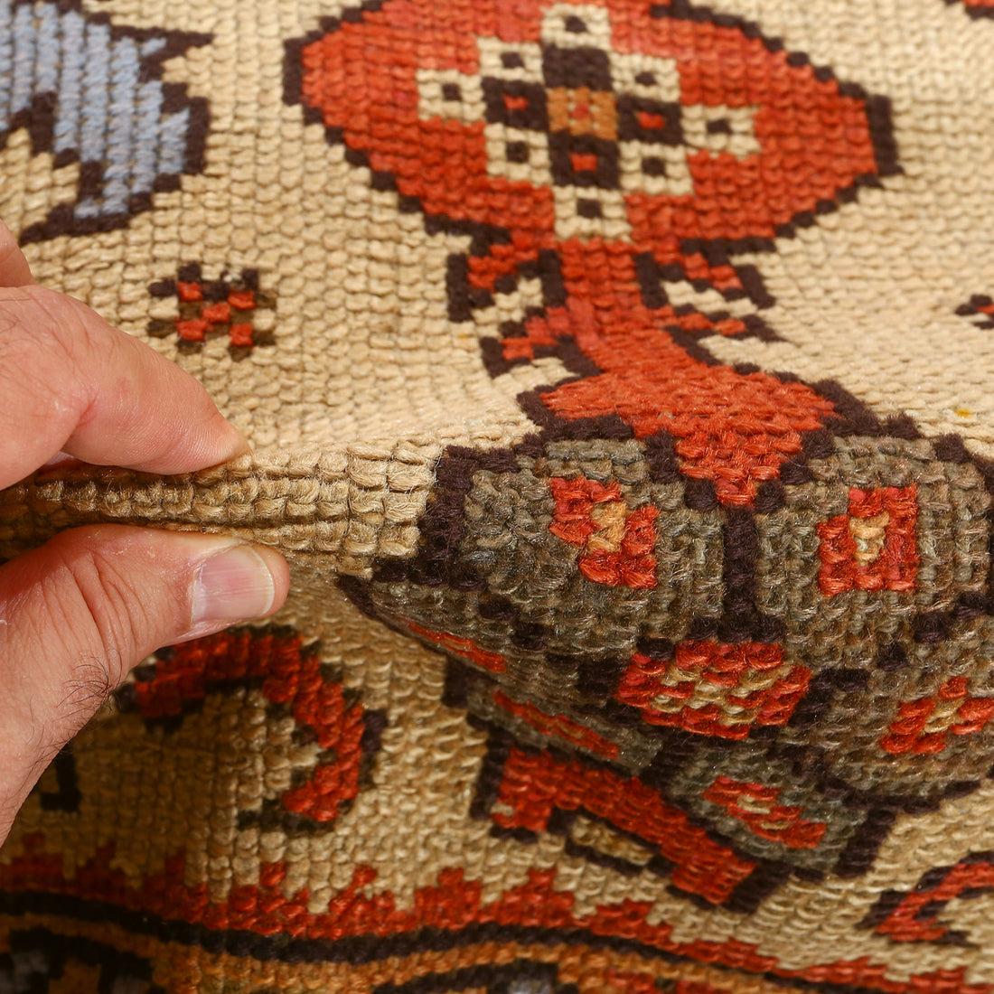 Antiker türkischer Ushak-Teppich - Größe: 4ft 11in x 4ft 5in (Oushak) im Angebot