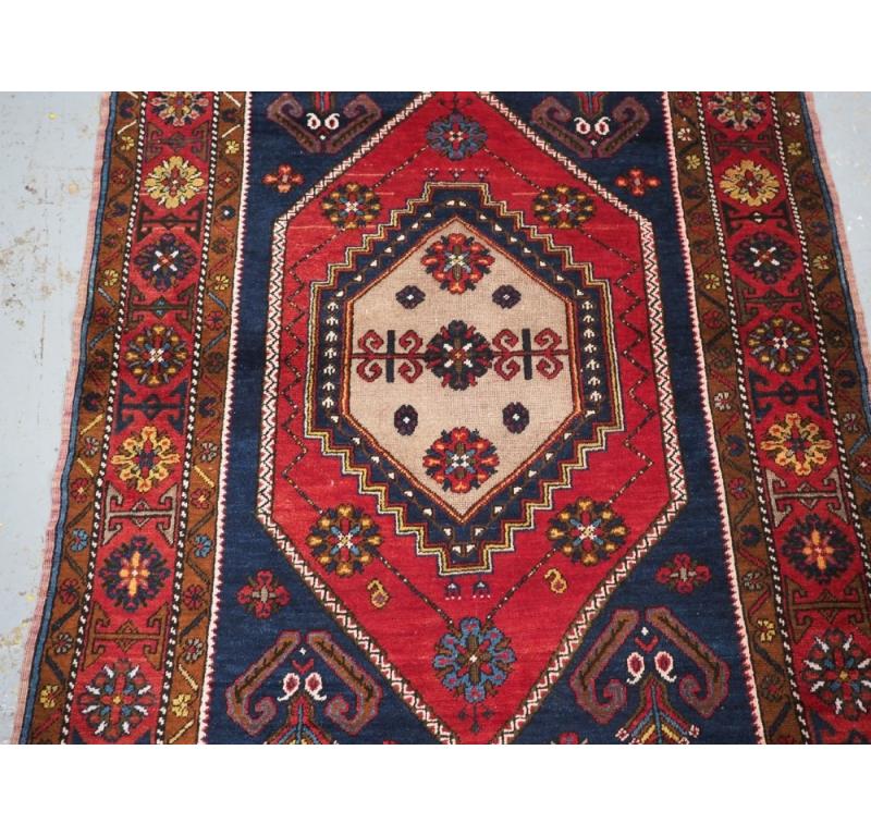 20th Century Antique Turkish Yahyali Rug with Traditional Medallion Design, Circa 1920 For Sale