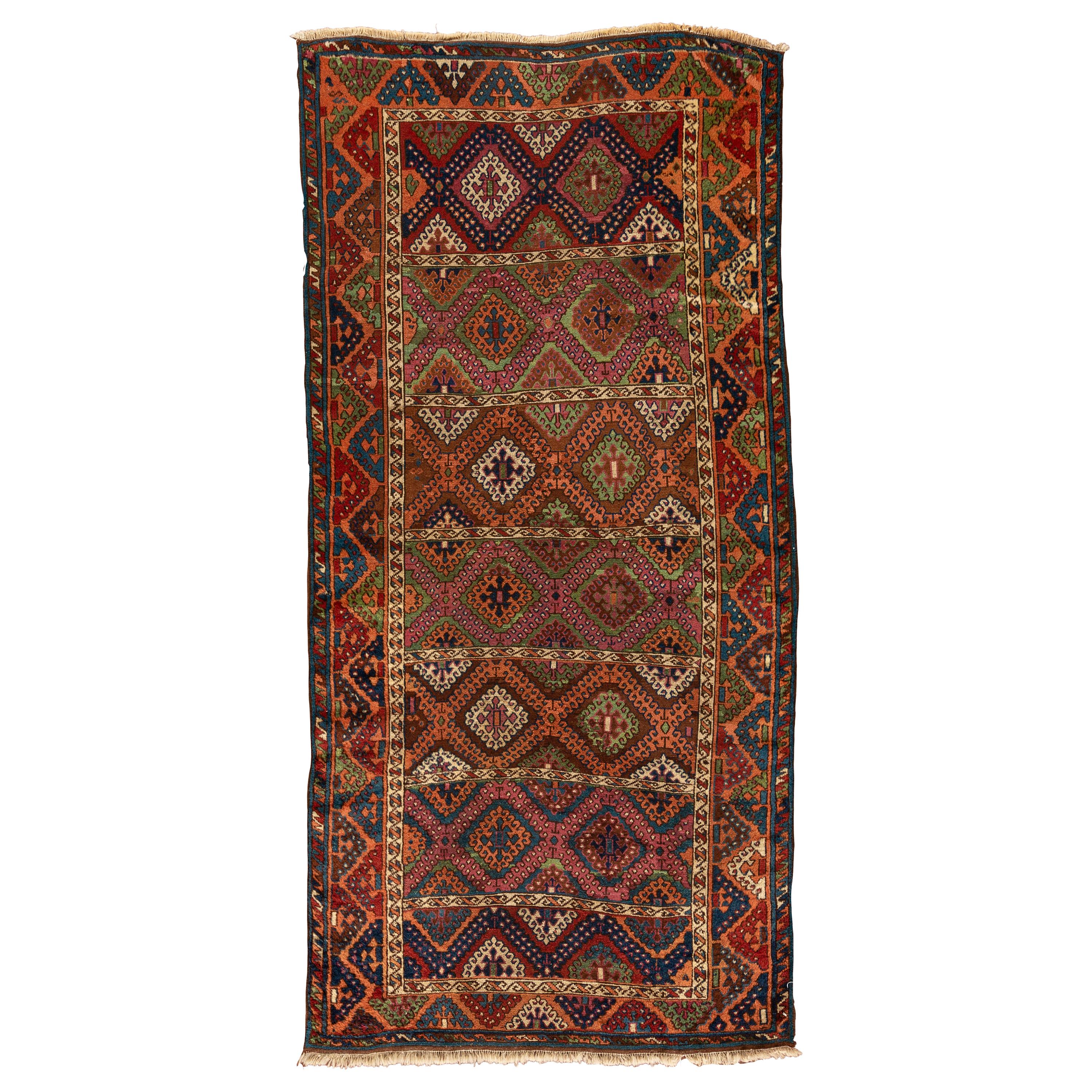 Antiker türkischer Yoruk-Teppich, um 1880  3'9 x 7'8 m