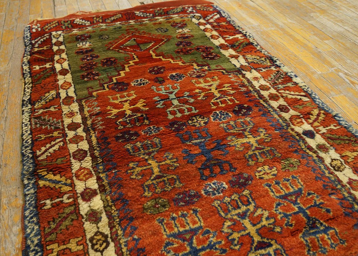 Antique Turkish Yuruk Rug In Good Condition For Sale In New York, NY