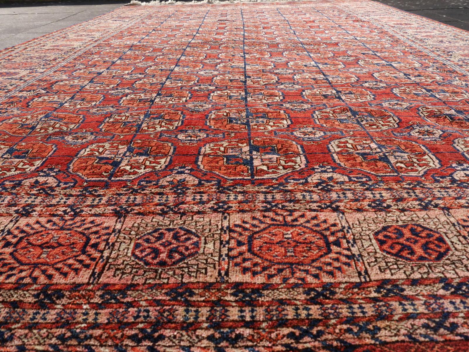 Antique Rug Turkman Tekke Bukhara Main Carpet Djoharian Collection For Sale 5