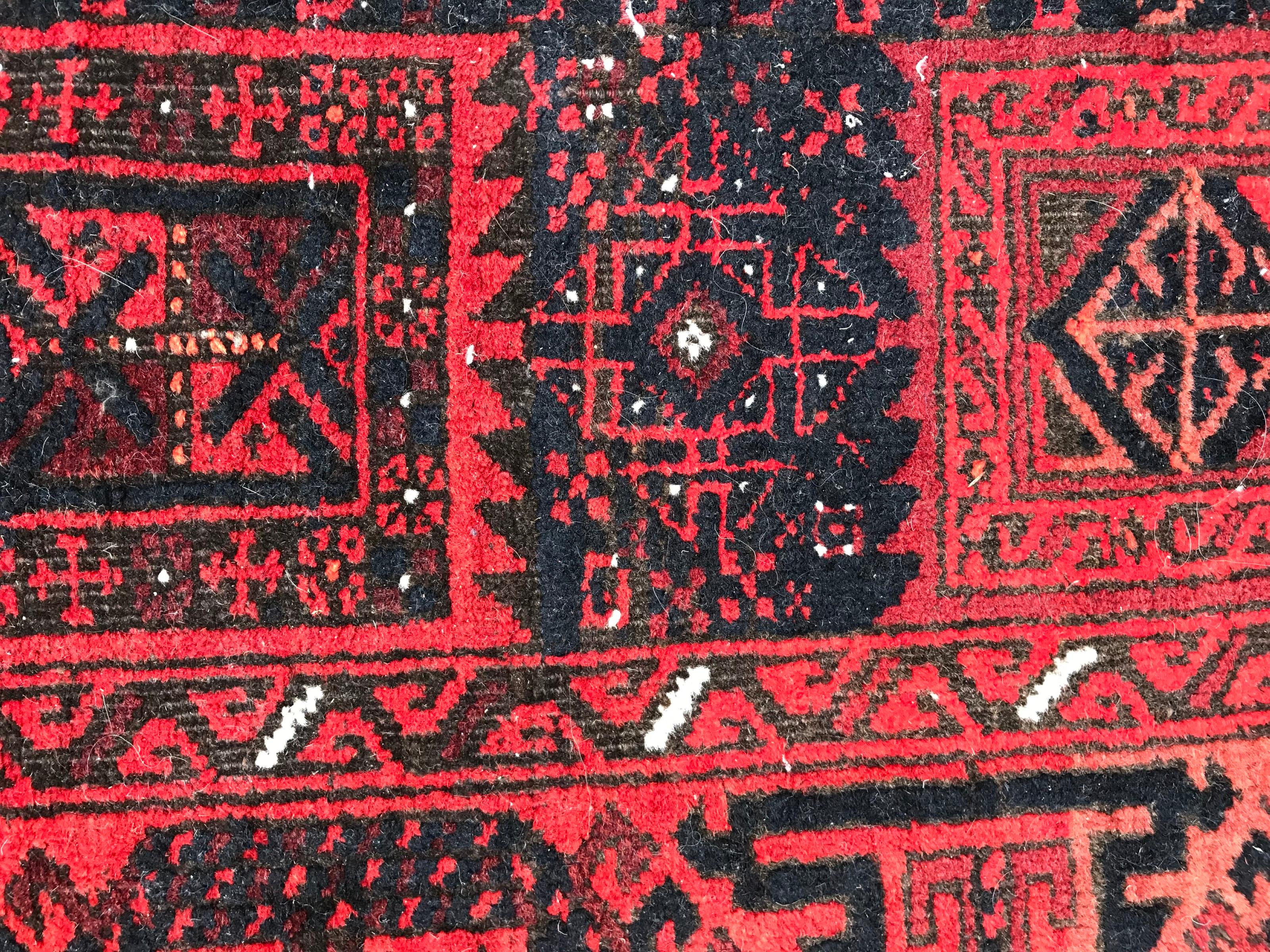 Antiker türkischer belutchfarbener afghanischer Teppich im Angebot 2