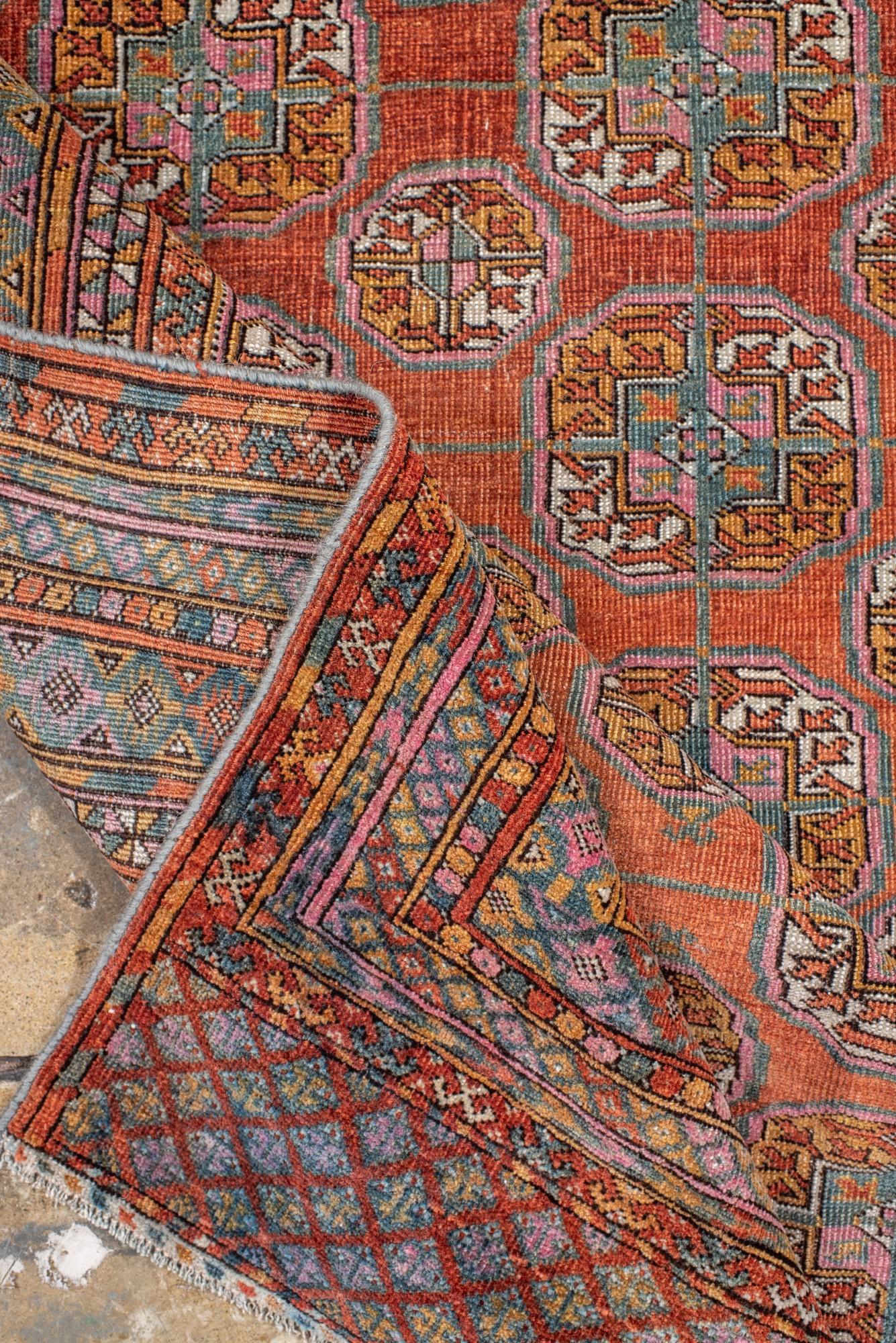 Antique Turkmen Bokara Rug with Multicolor Gül Pattern en venta 1