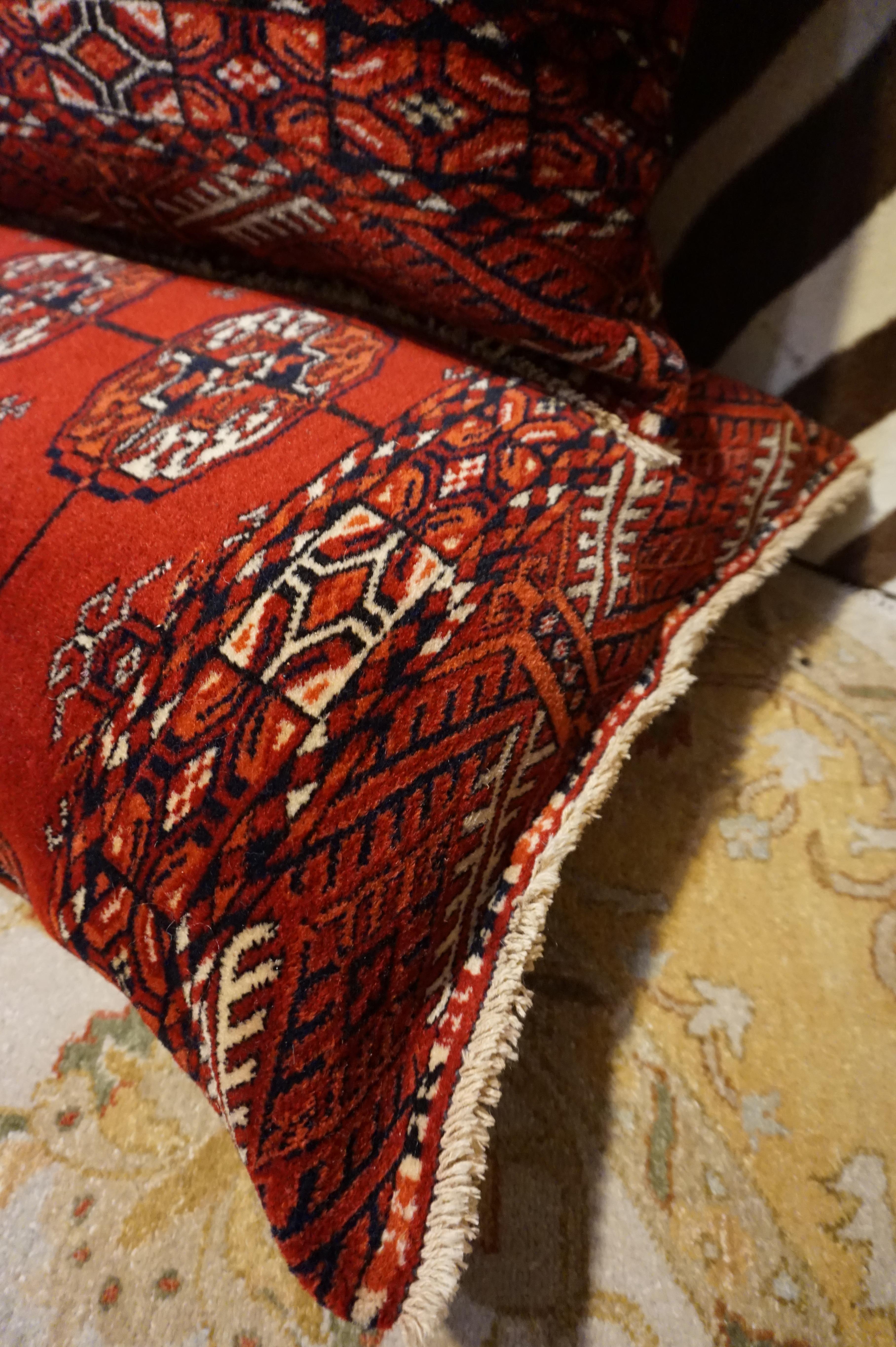 Laine Antique paire de coussins turkmènes Bokhara noués à la main et cousus, de grande taille en vente