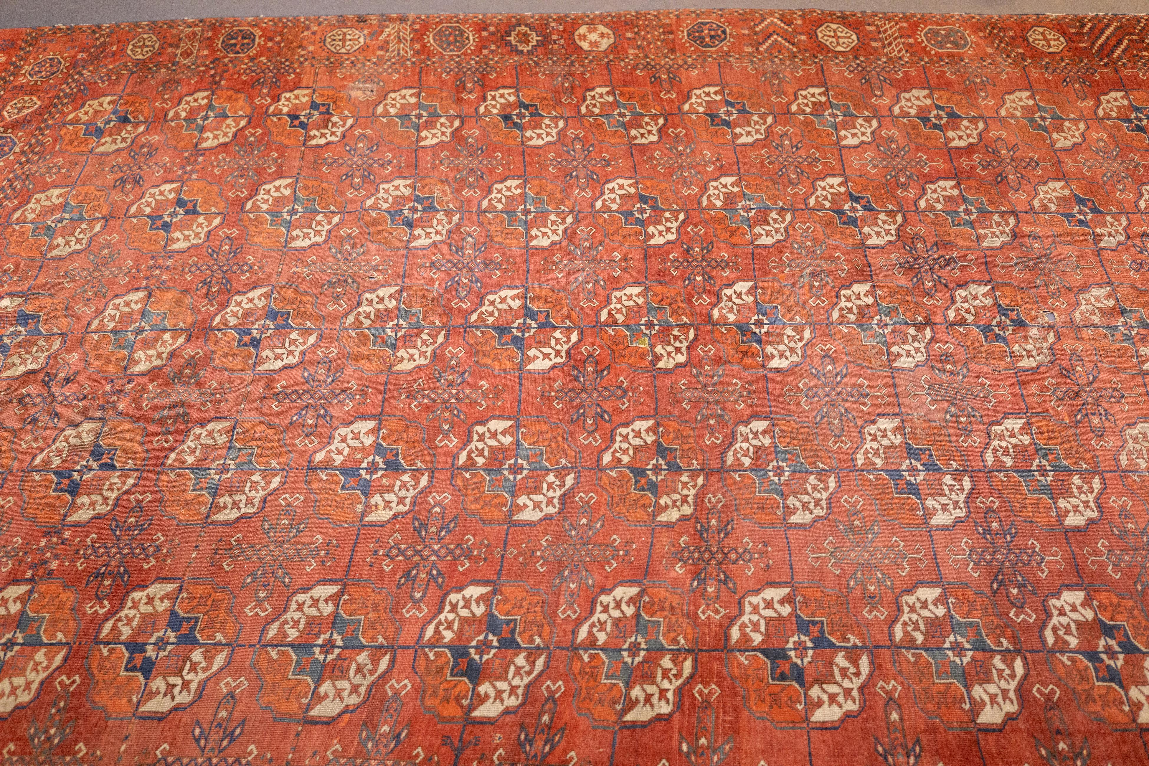Antiker Turkmenischer Hauptteppich 7'3'' x 10'2'' (Handgeknüpft) im Angebot